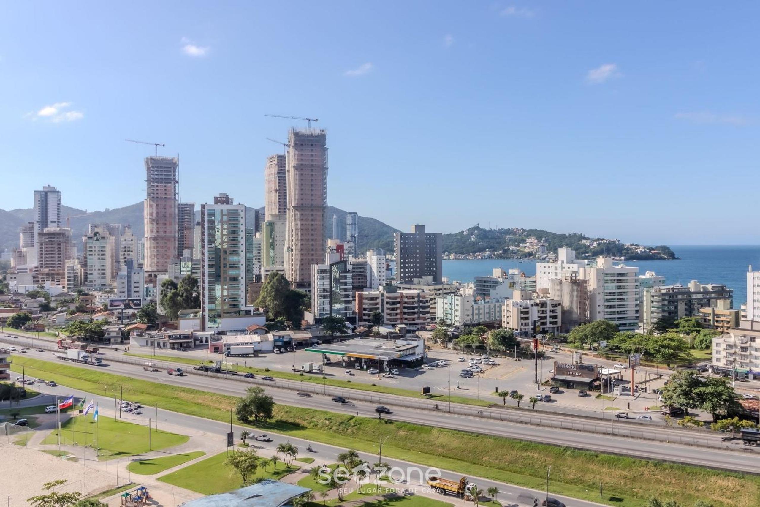 2BR Apt w/ BBQ & View 550m from Beach - OMC1303