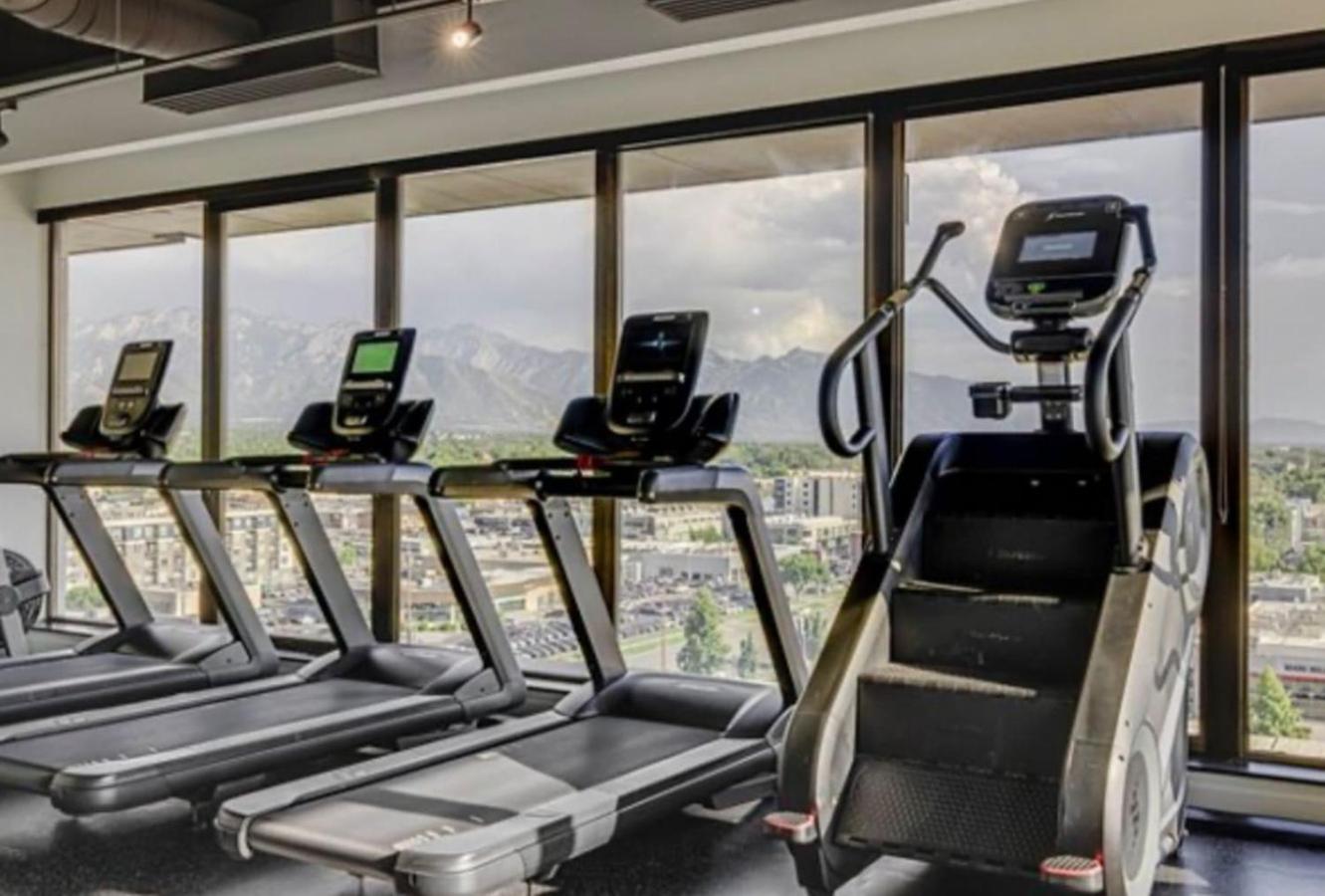 The Downtown Lookout DT Gym free parking