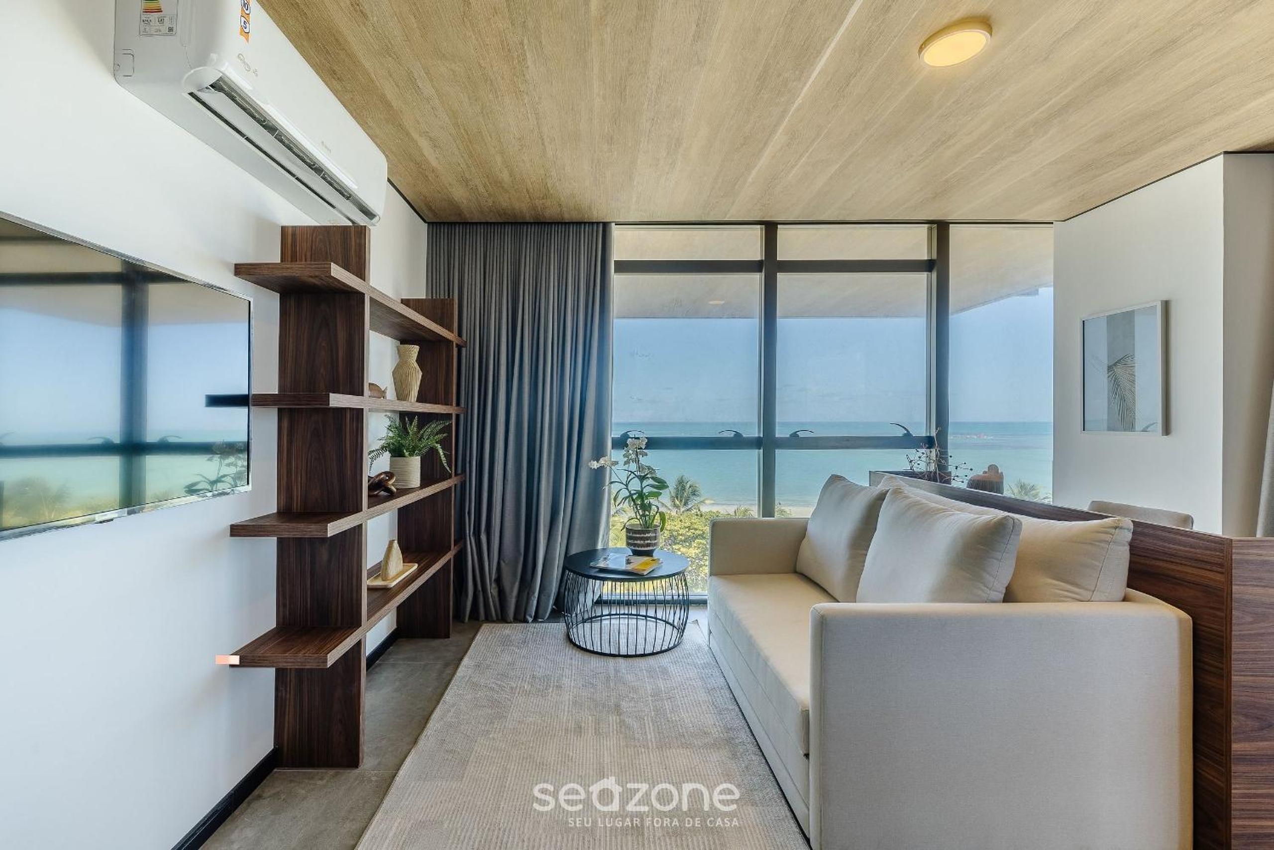 NWTs - Studios in Building with Sea View