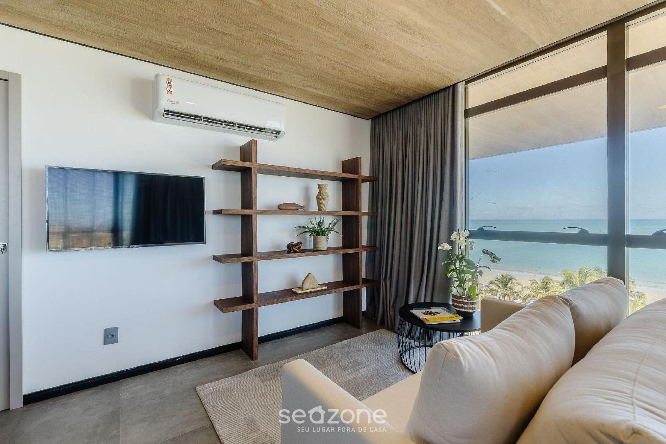 NWTs - Studios in Building with Sea View
