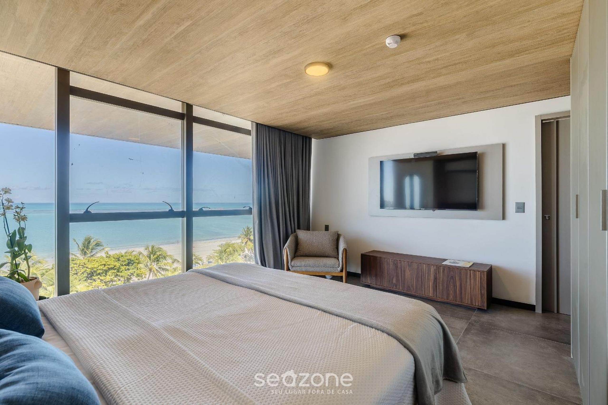 NWTs - Studios in Building with Sea View