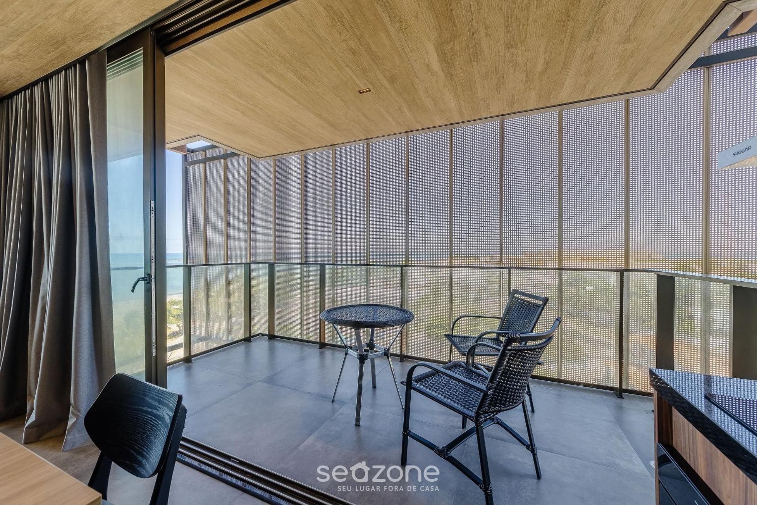 NWTs - Studios in Building with Sea View