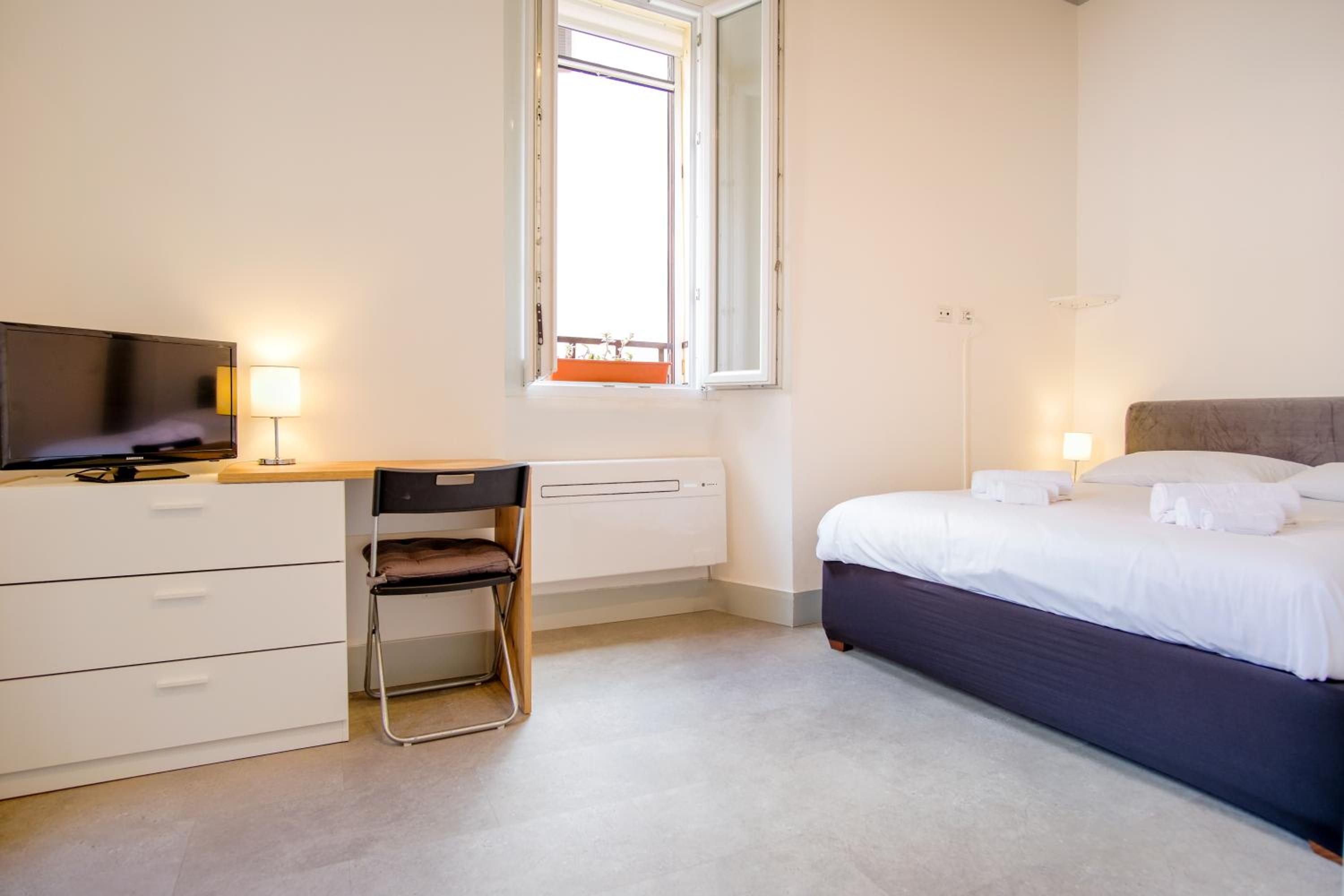 Elegantis Trastevere Modern Apartment - Comfort in Rome Most Charming District