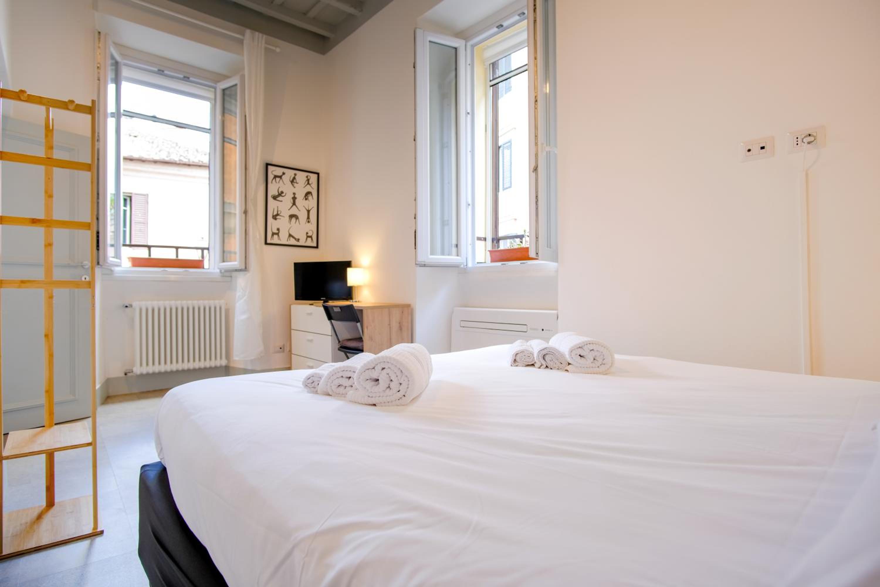 Elegantis Trastevere Modern Apartment - Comfort in Rome Most Charming District