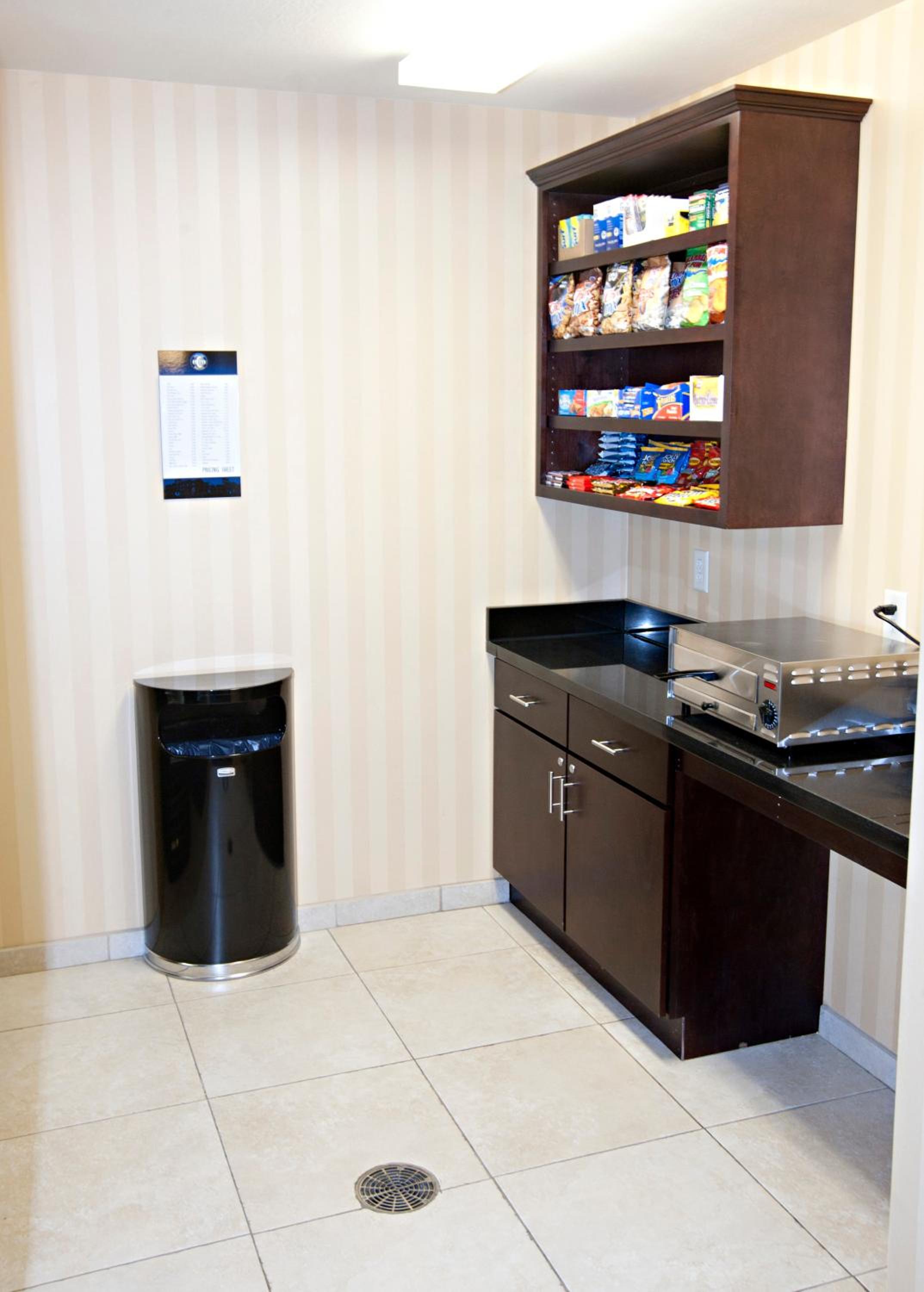 Cobblestone Inn & Suites - Langdon