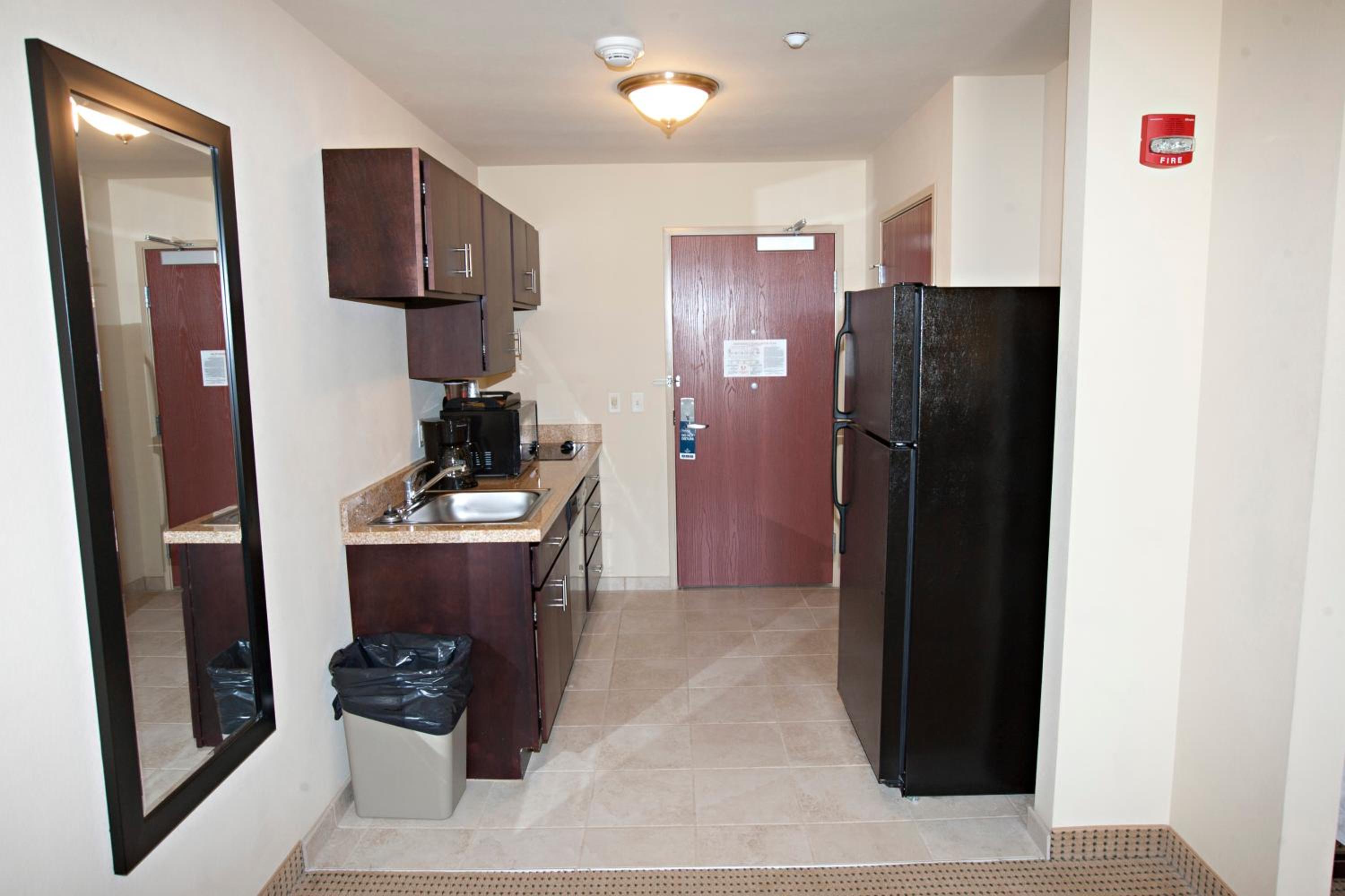 Cobblestone Inn & Suites - Langdon
