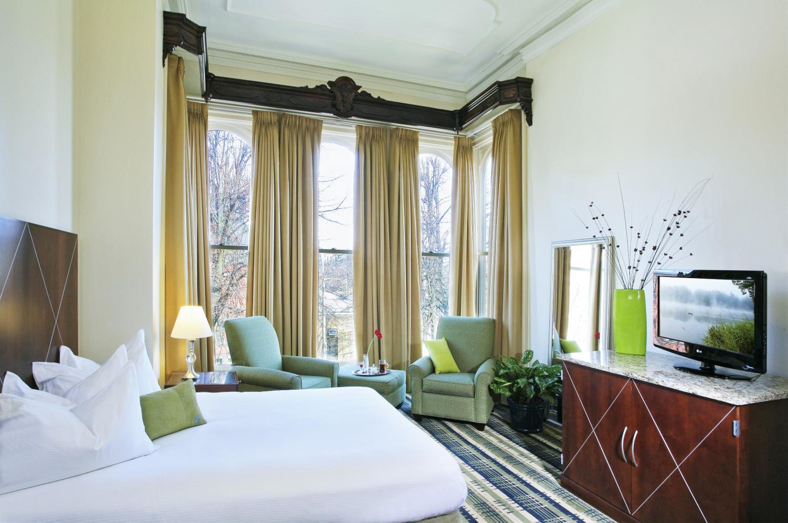 Buffalo Vacations - The Mansion on Delaware Avenue - Property Image 21