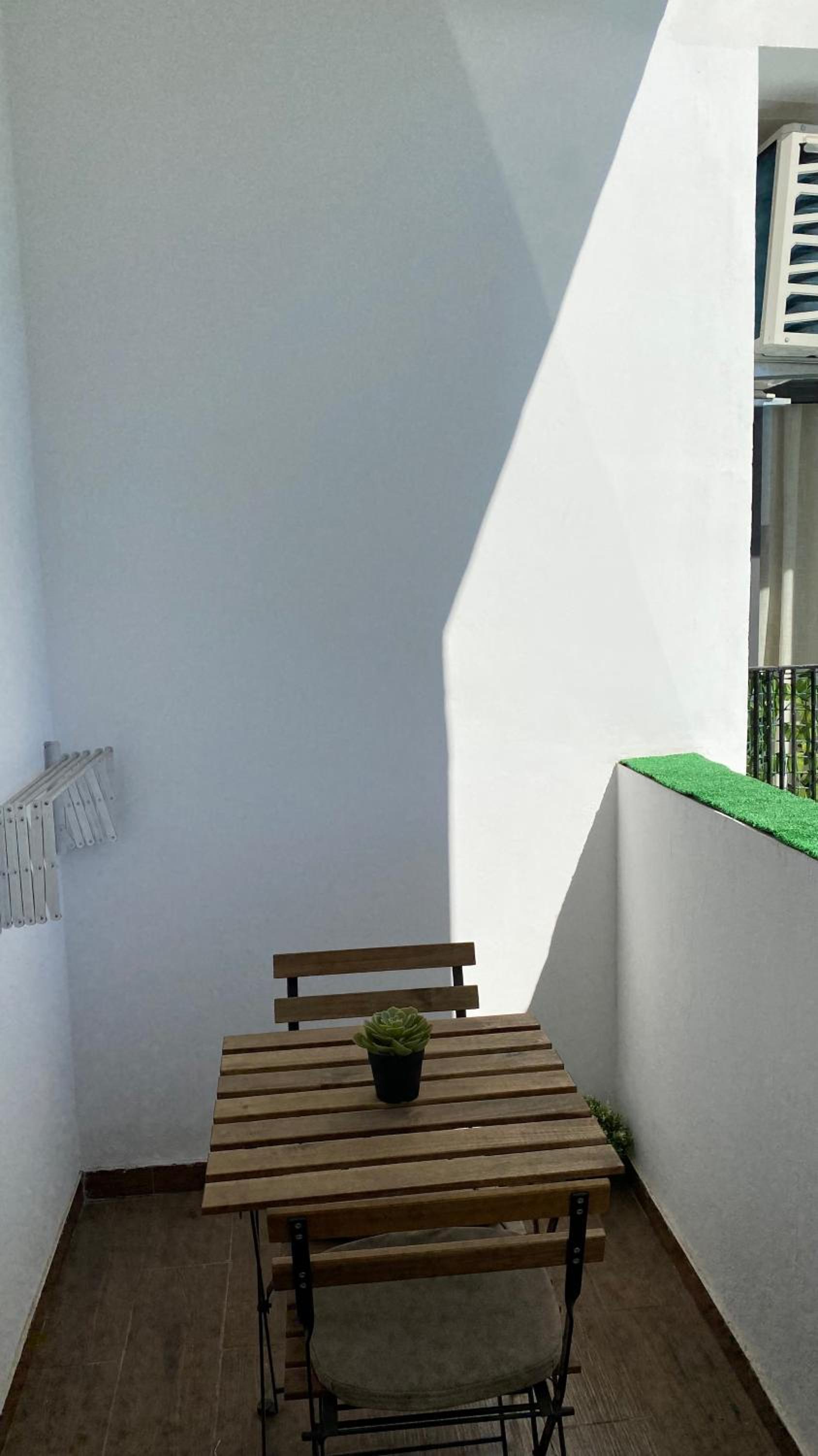 Modern & Fully equipped 1BDR Flats in Palmiers Central Casablanca with Terrace & Parking
