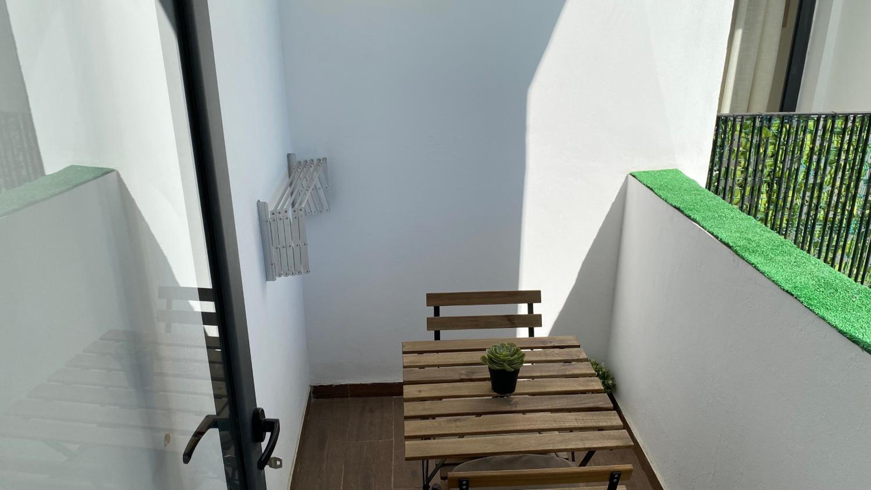 Modern & Fully equipped 1BDR Flats in Palmiers Central Casablanca with Terrace & Parking