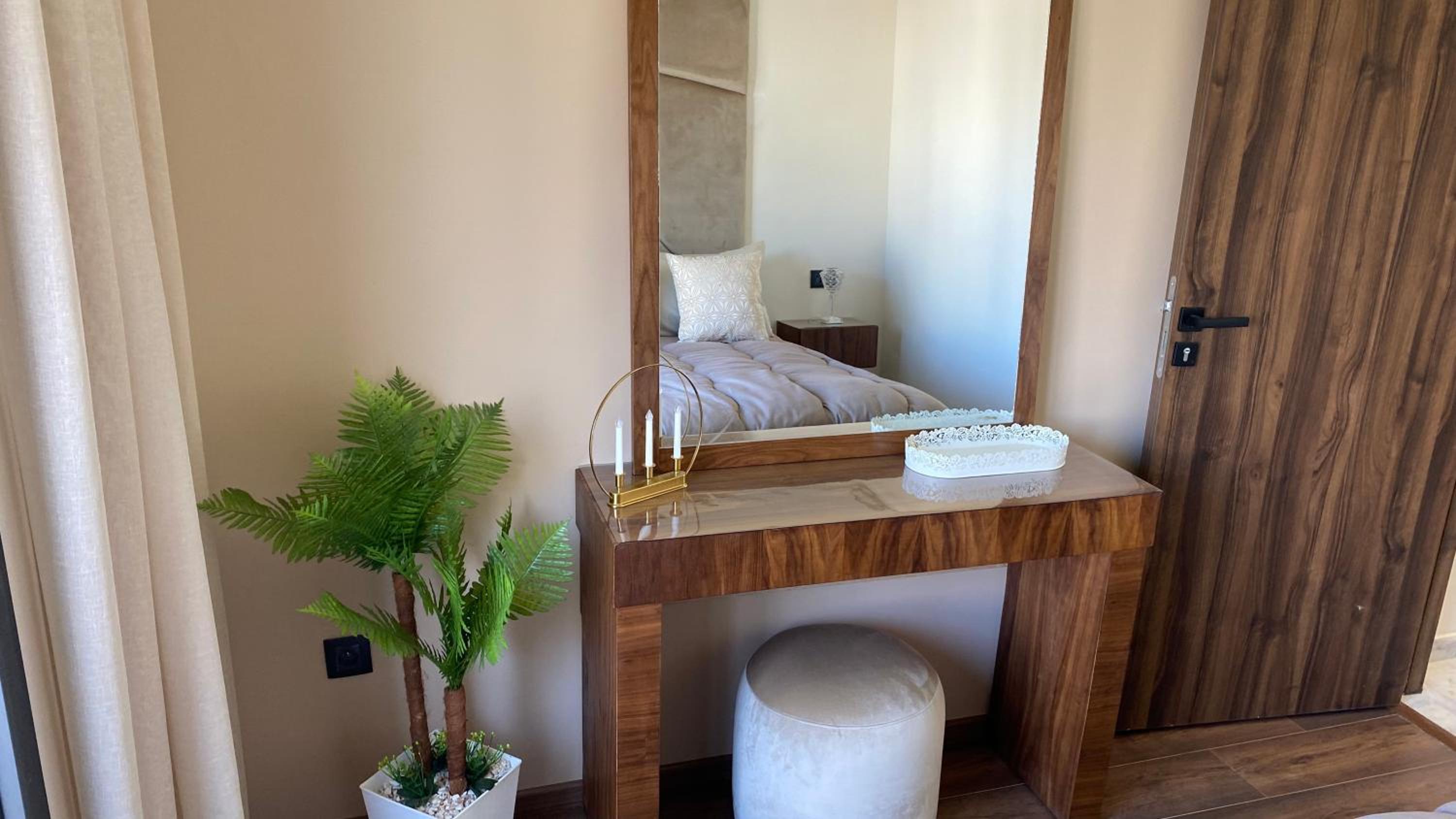 Modern & Fully equipped 1BDR Flats in Palmiers Central Casablanca with Terrace & Parking
