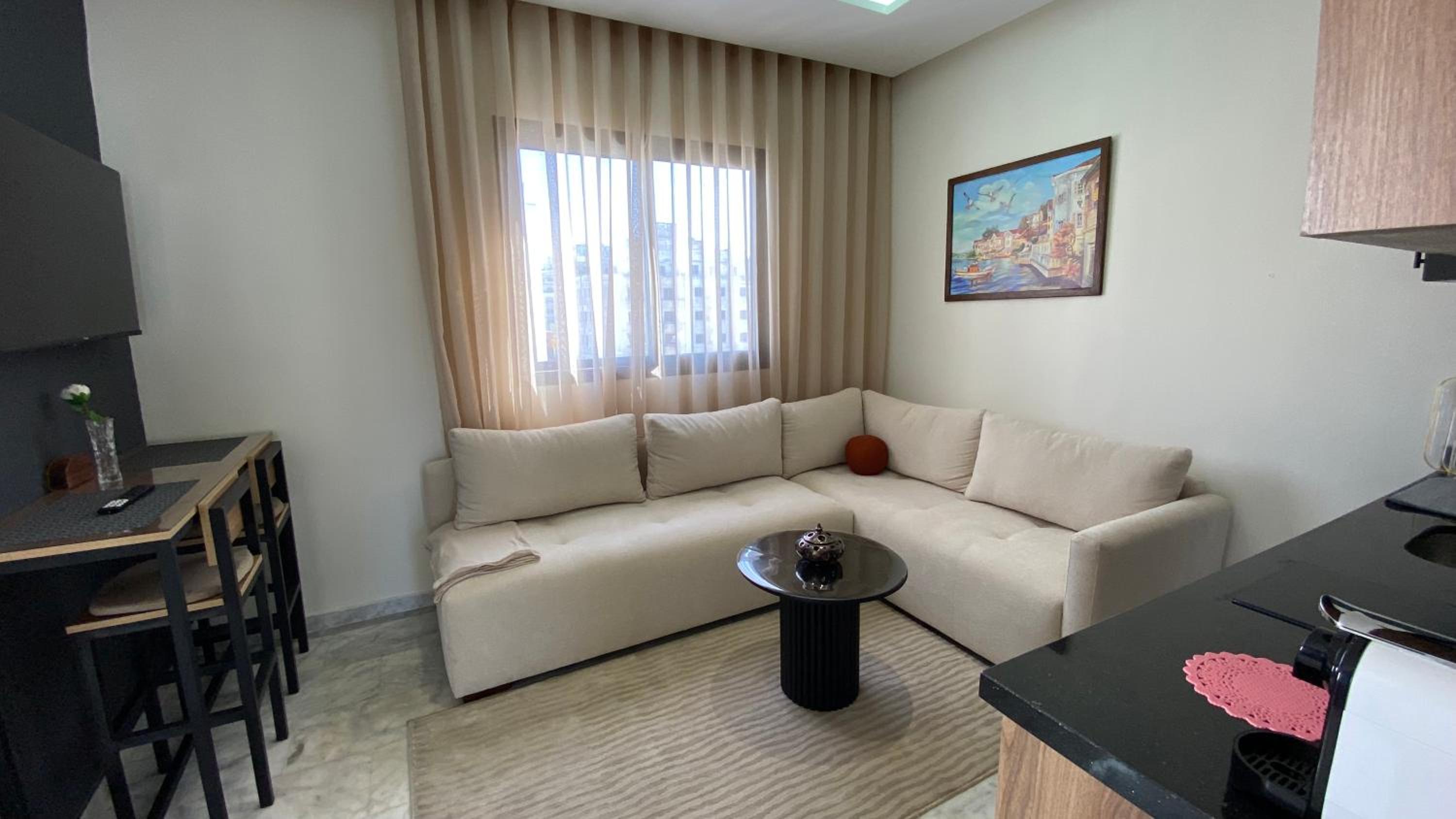 Modern & Fully equipped 1BDR Flats in Palmiers Central Casablanca with Terrace & Parking