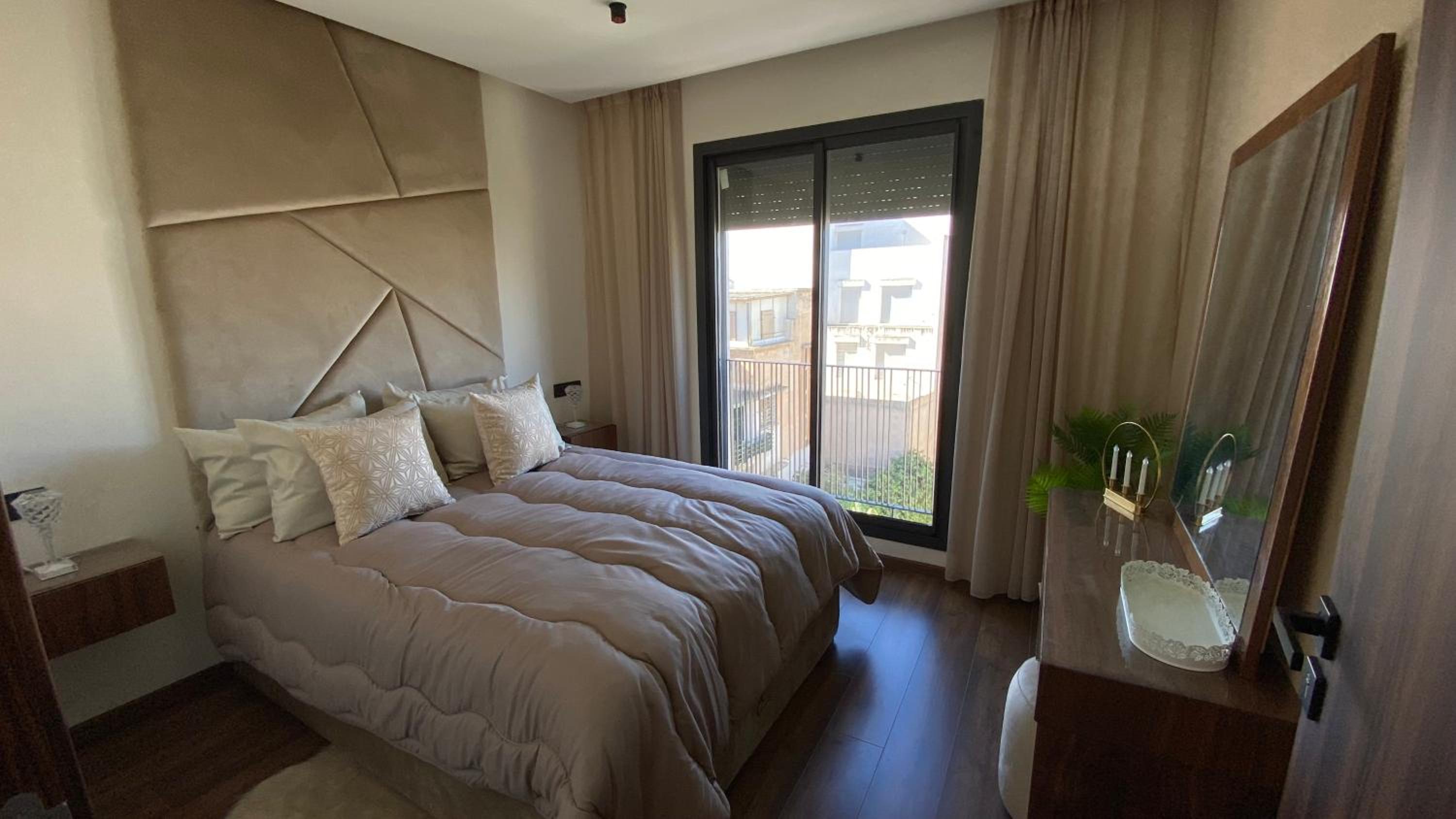 Modern & Fully equipped 1BDR Flats in Palmiers Central Casablanca with Terrace & Parking