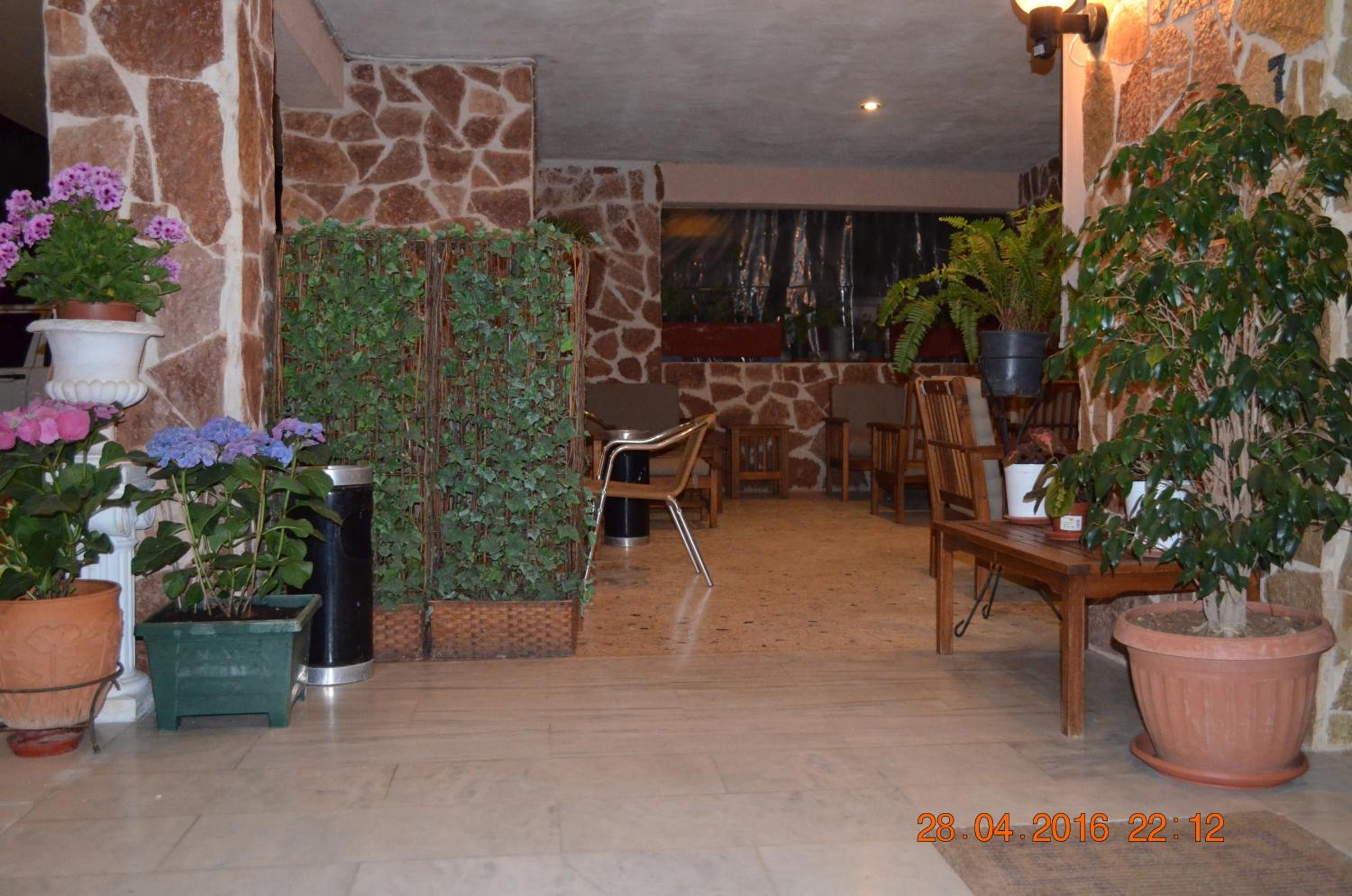 Apartments Zoumperi