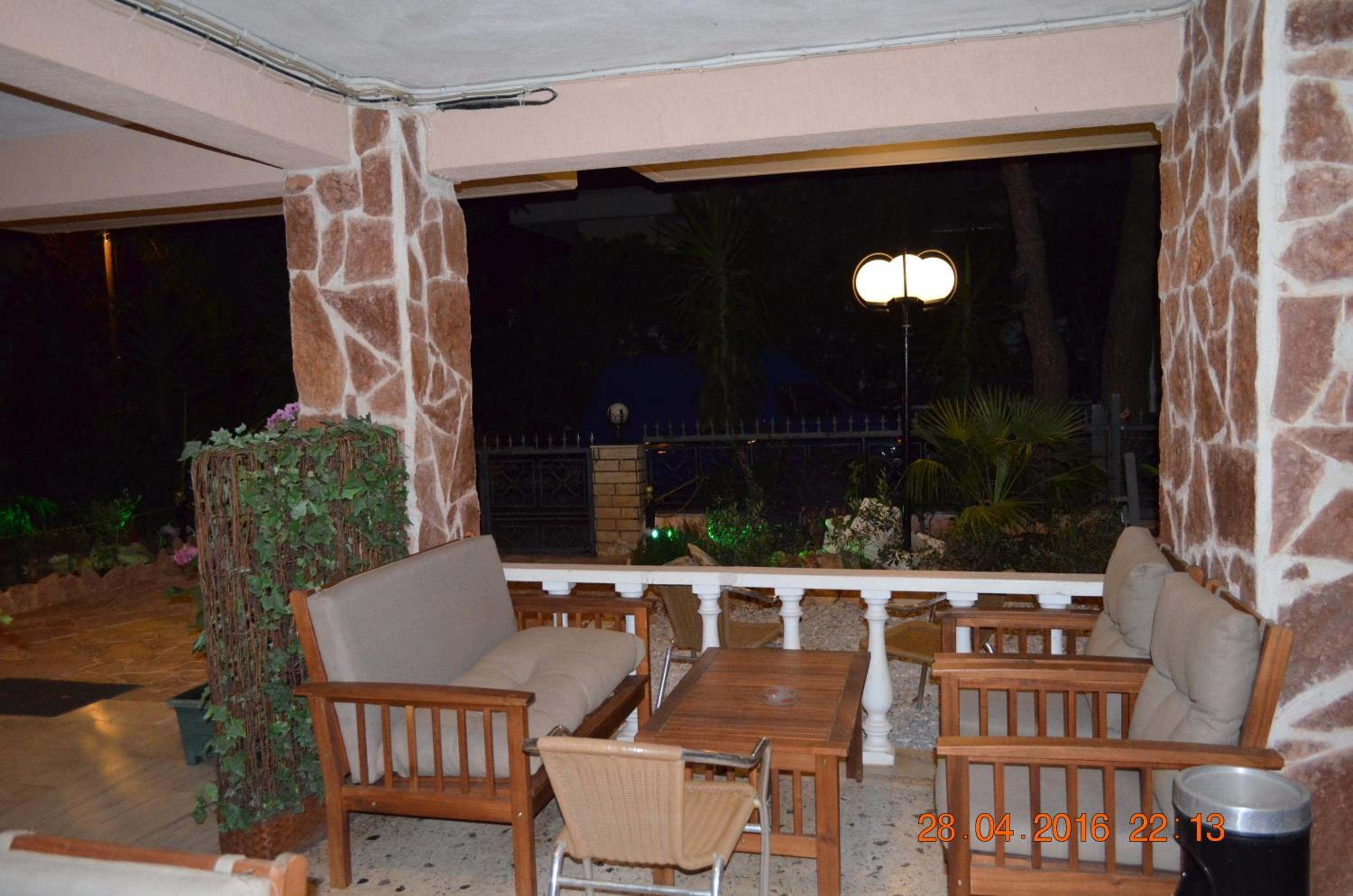 Apartments Zoumperi