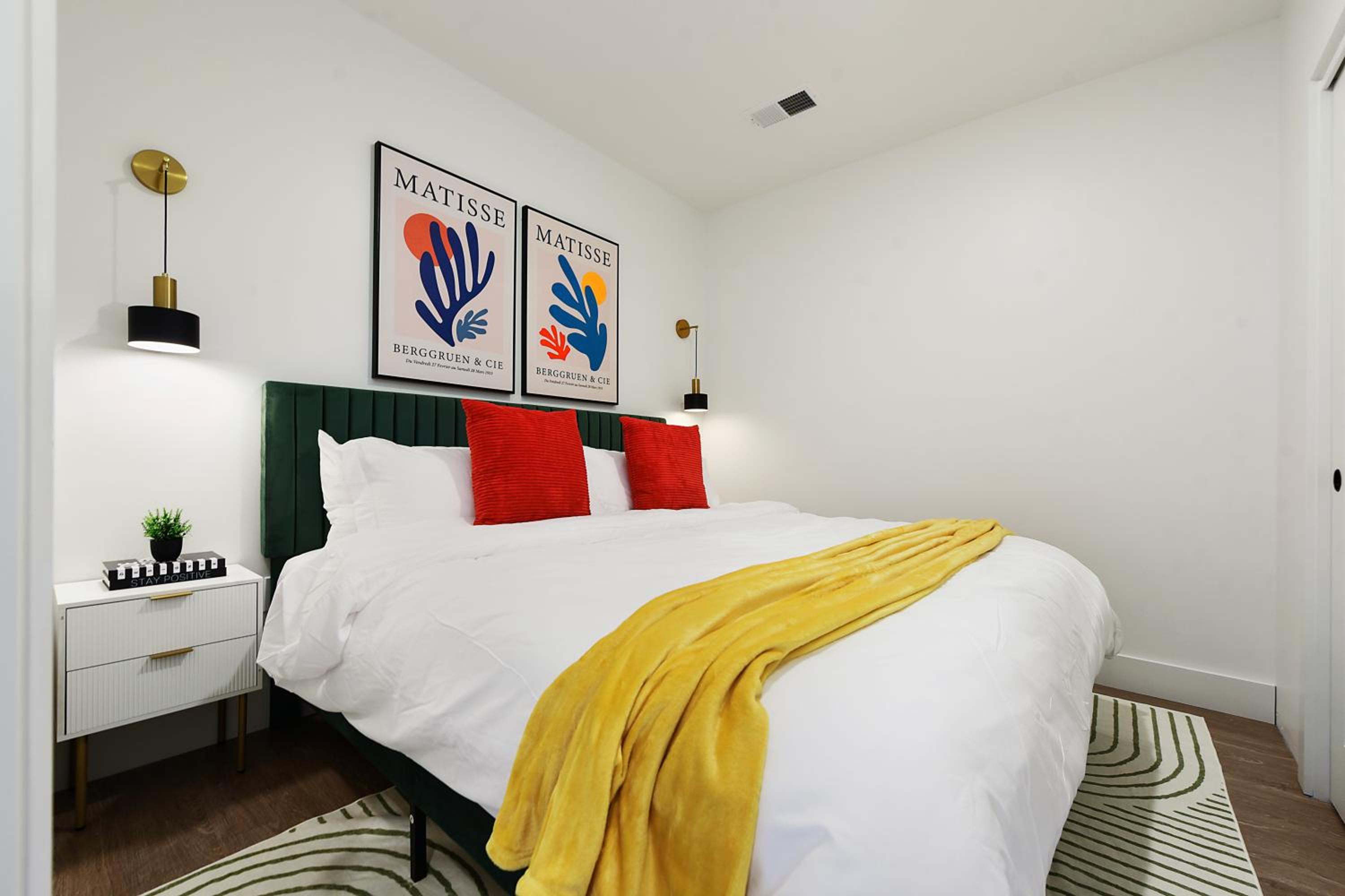 King Bed, Free Parking, Near UPMC, Pitt & CMU