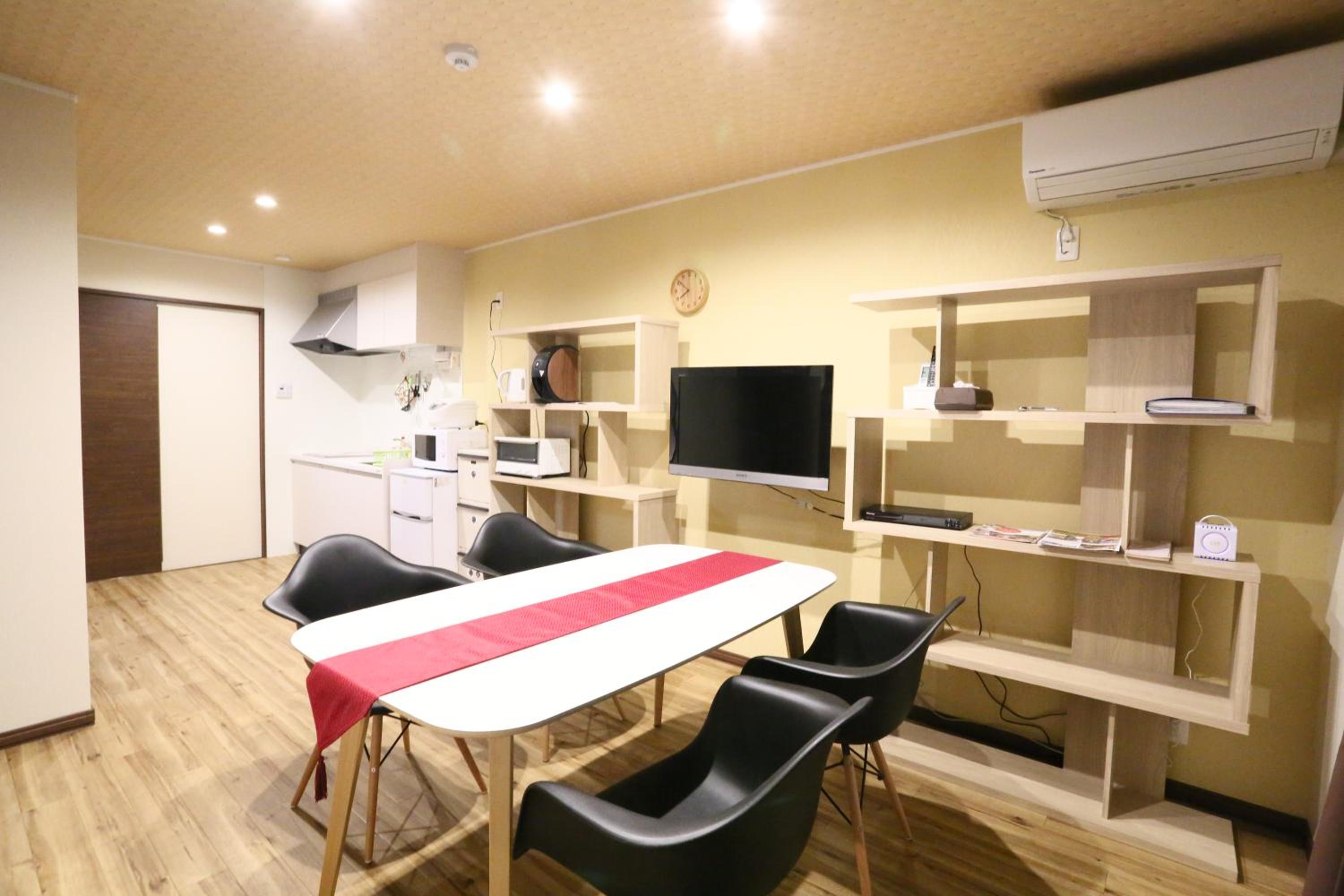 Vieuno Hida Takayama -Live Locally in Cozy Rooms near Takayama Station!