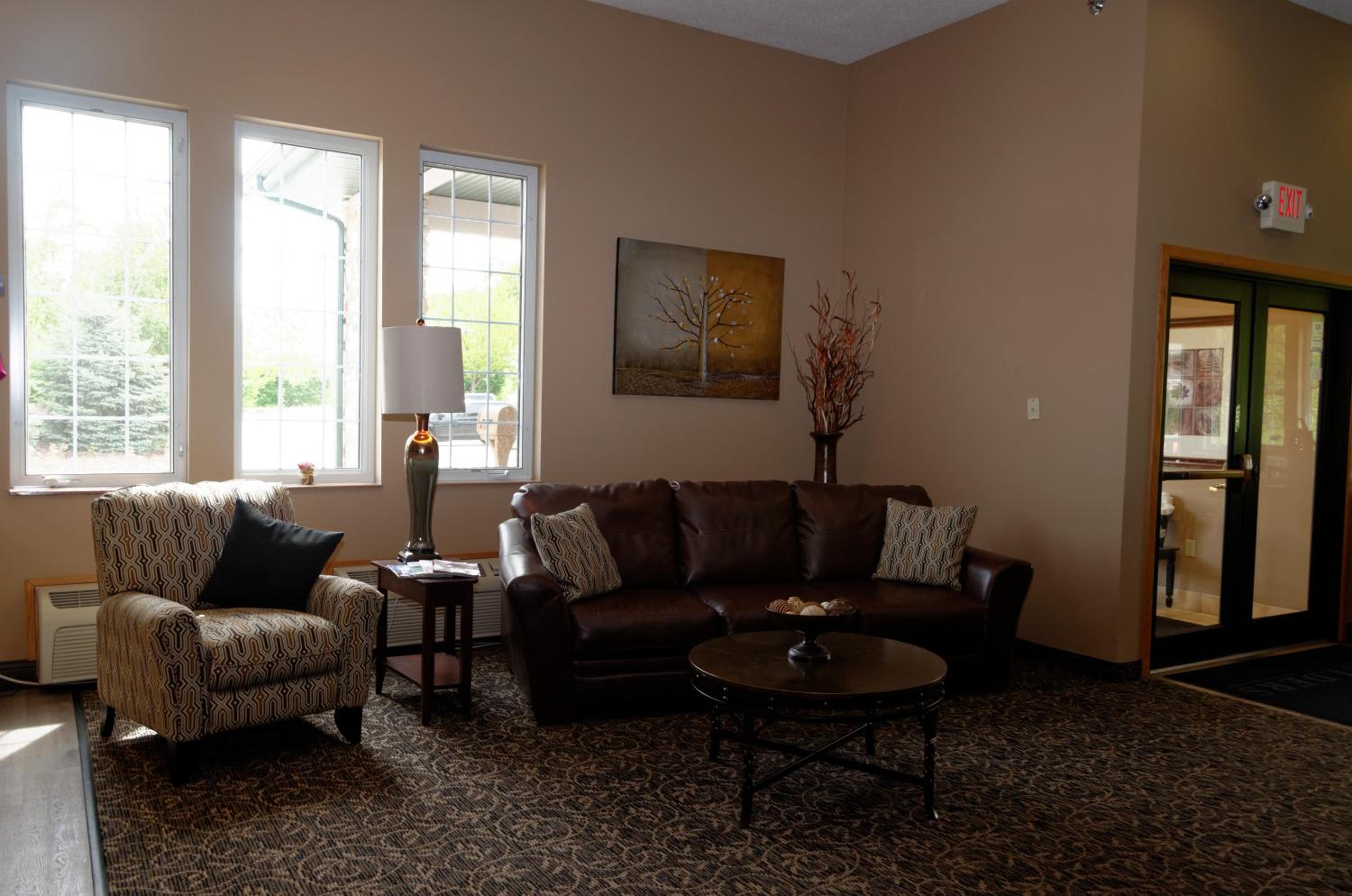 Cobblestone Inn & Suites - Denison | Majestic Hills