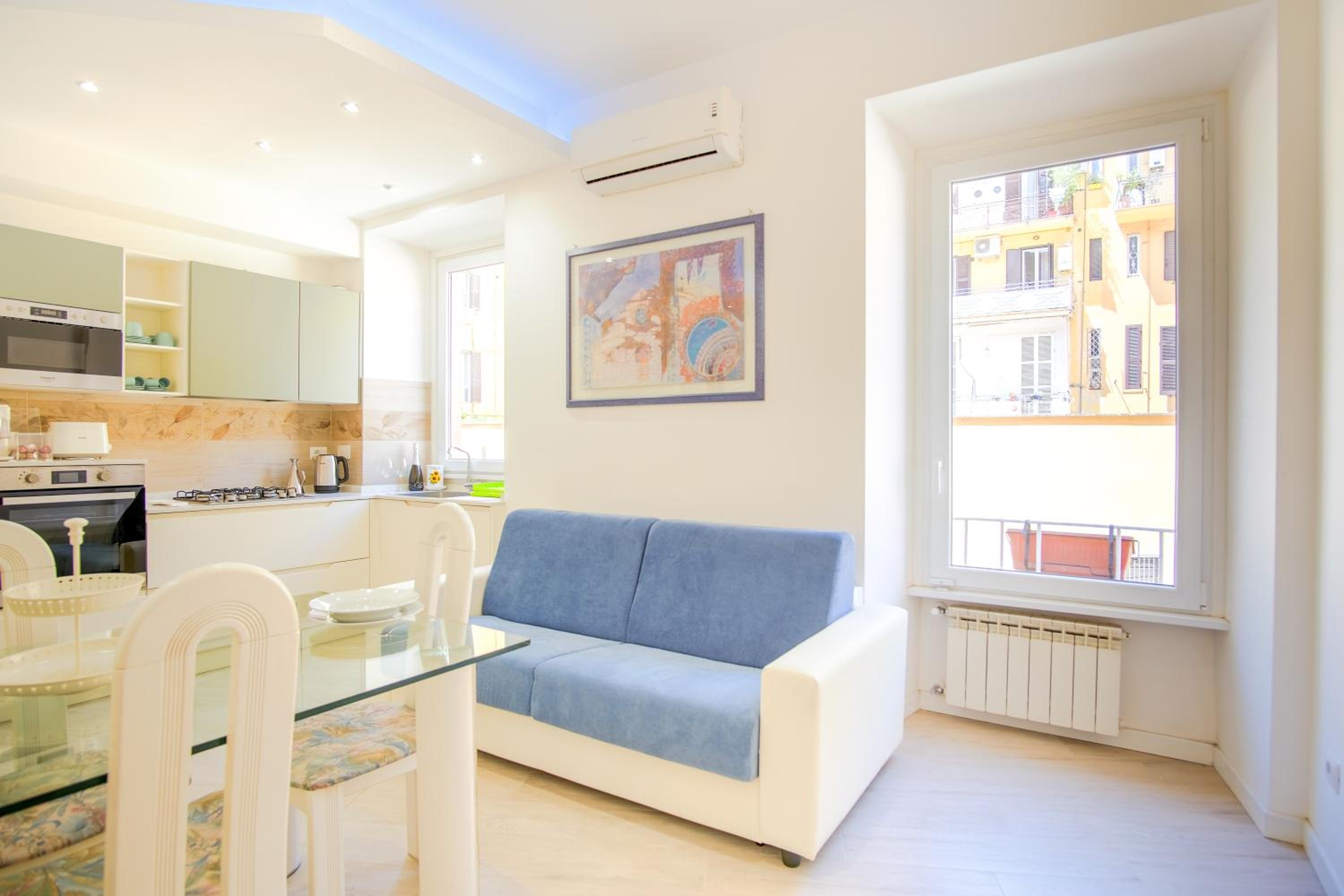 Elegantis Doris Suite Apartment - One Minute Walk to Vatican Museums