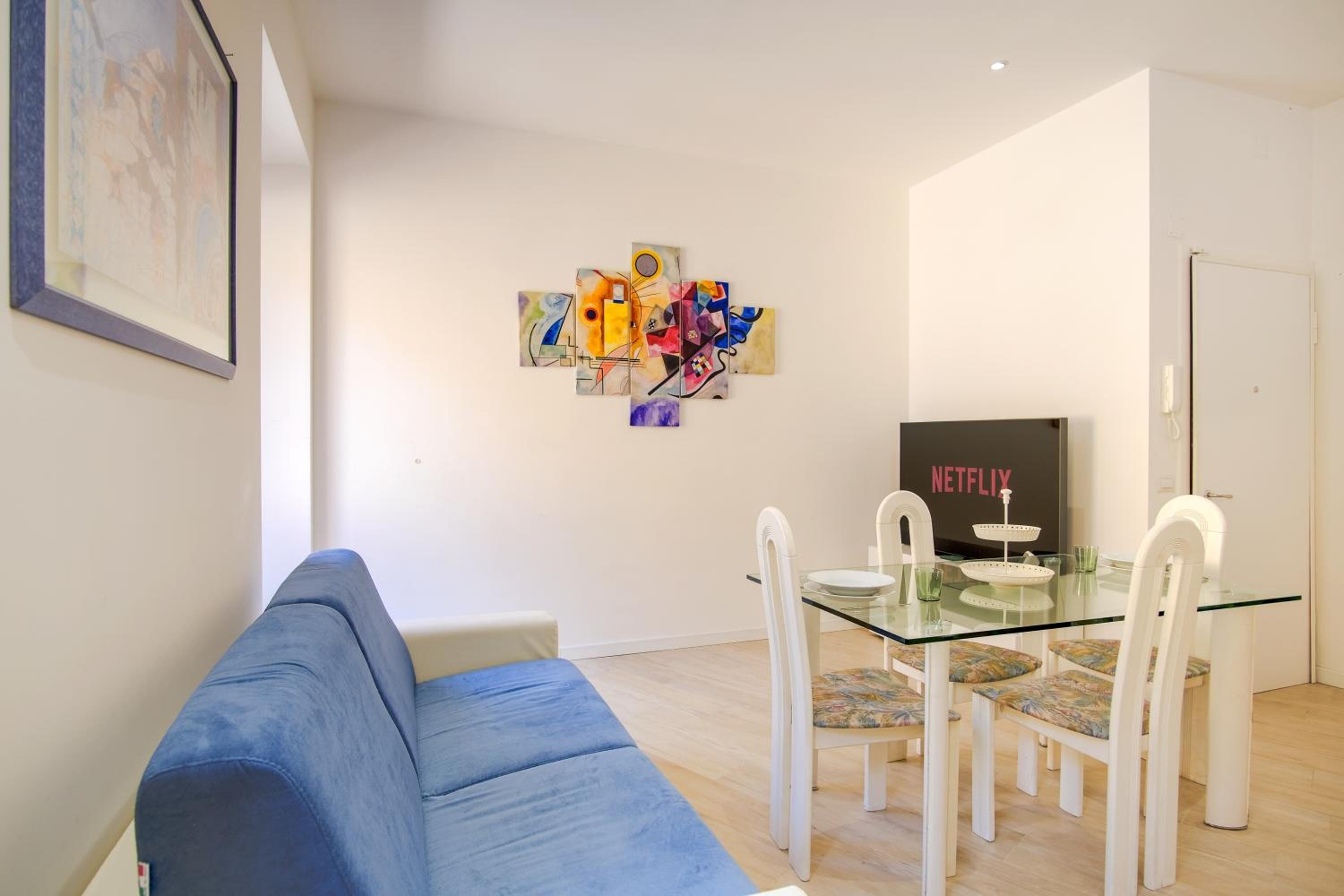 Elegantis Doris Suite Apartment - One Minute Walk to Vatican Museums