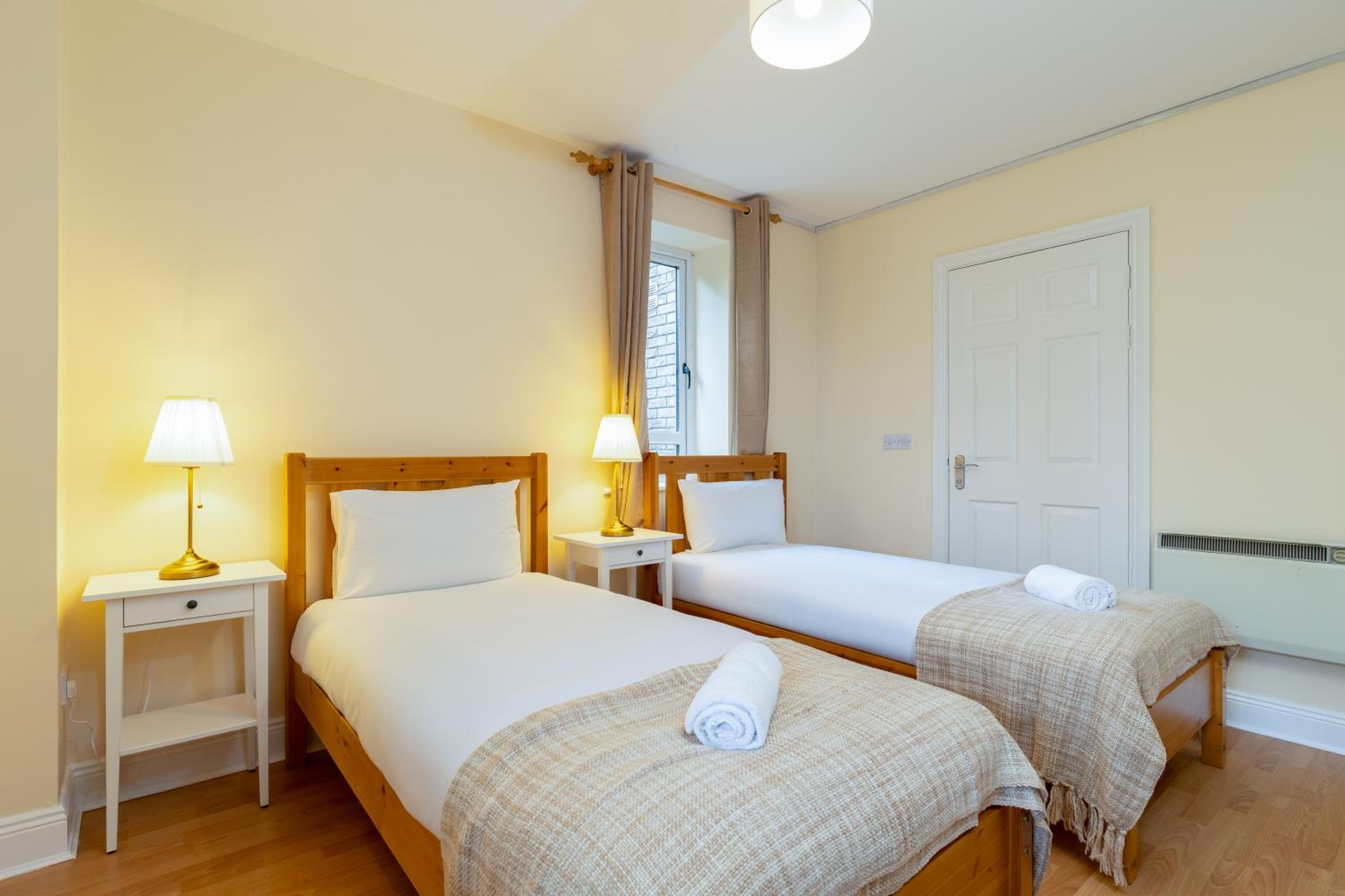 Gort Na Coiribe - Galway Lakeside Apartments