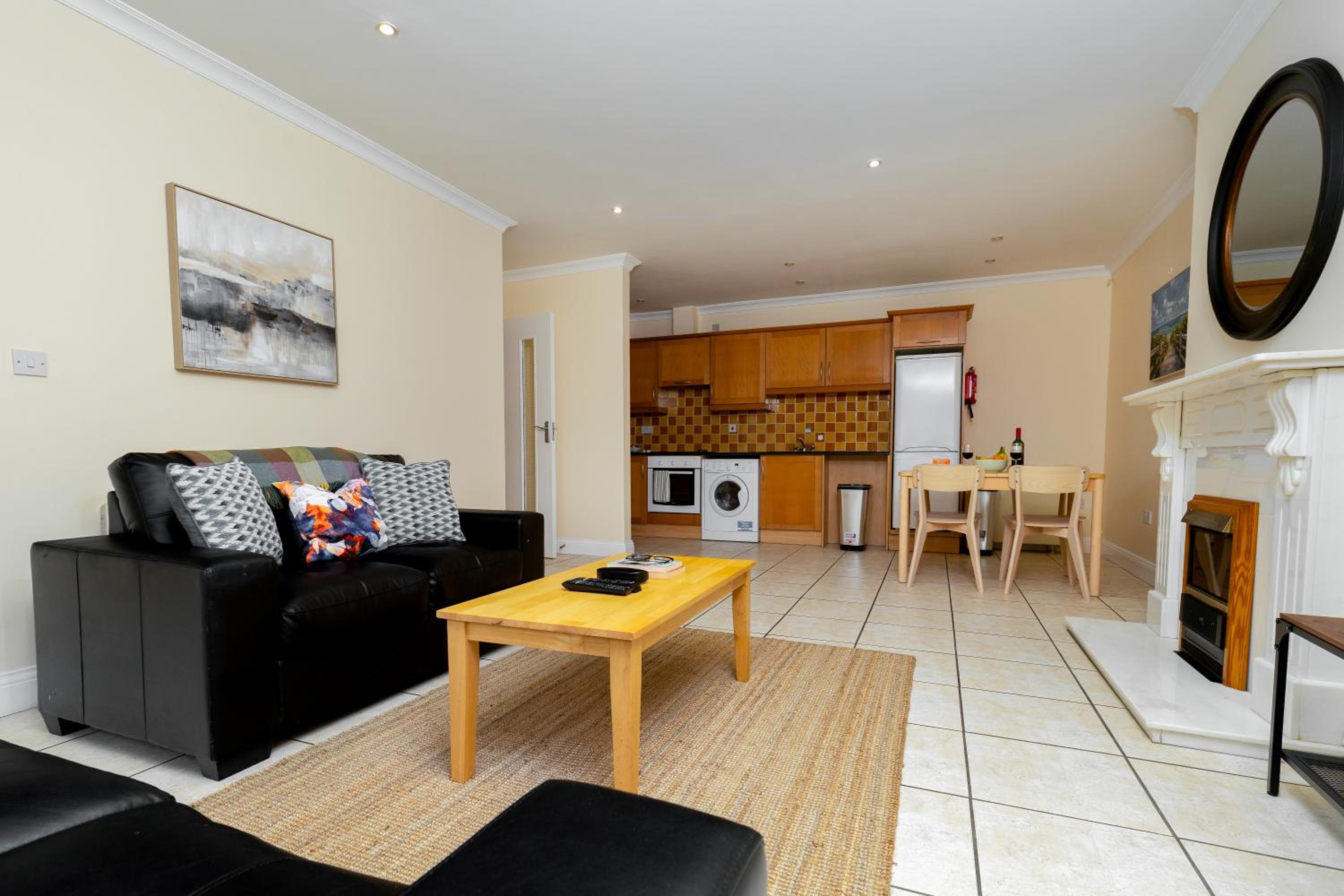 Gort Na Coiribe - Galway Lakeside Apartments