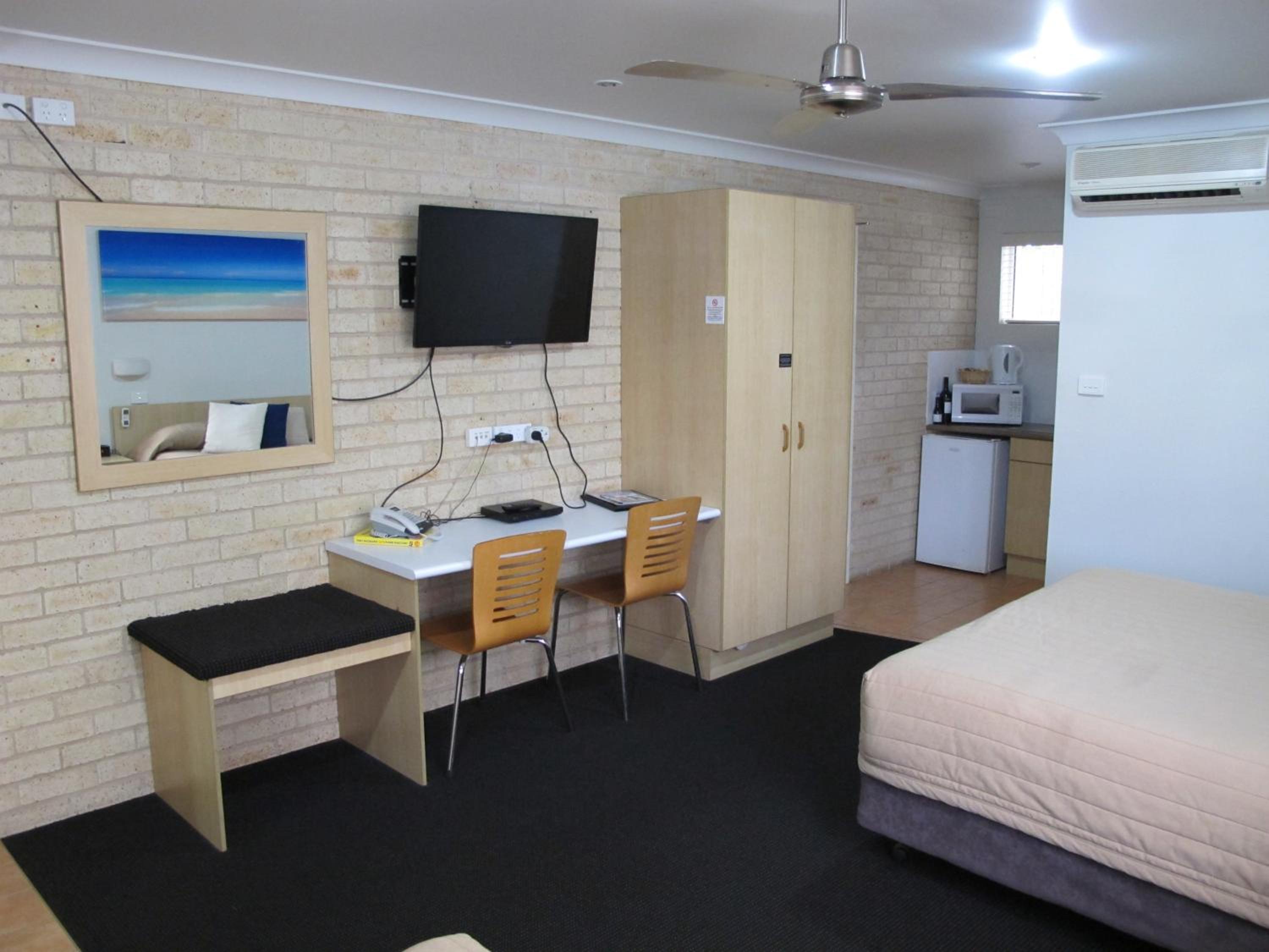 Aston Hill Motor Lodge