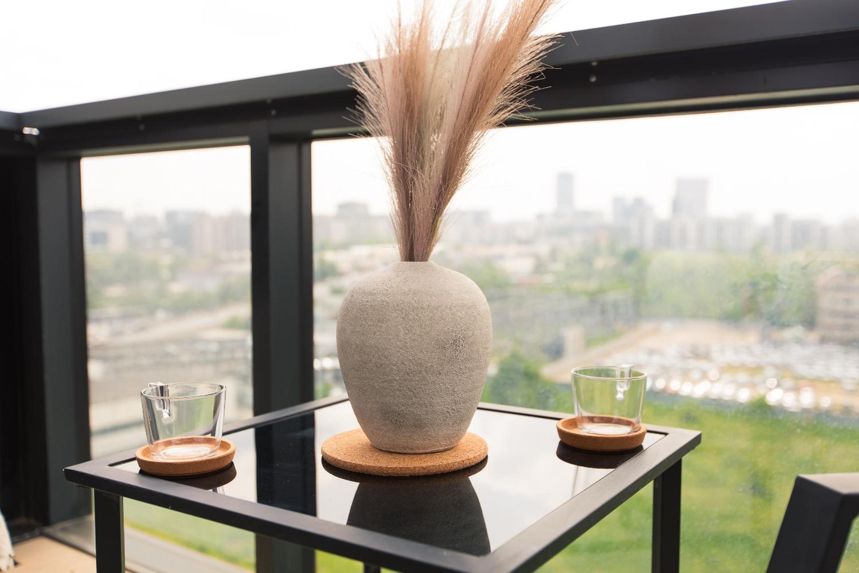 Cortina North - Skyline Studio with City Views