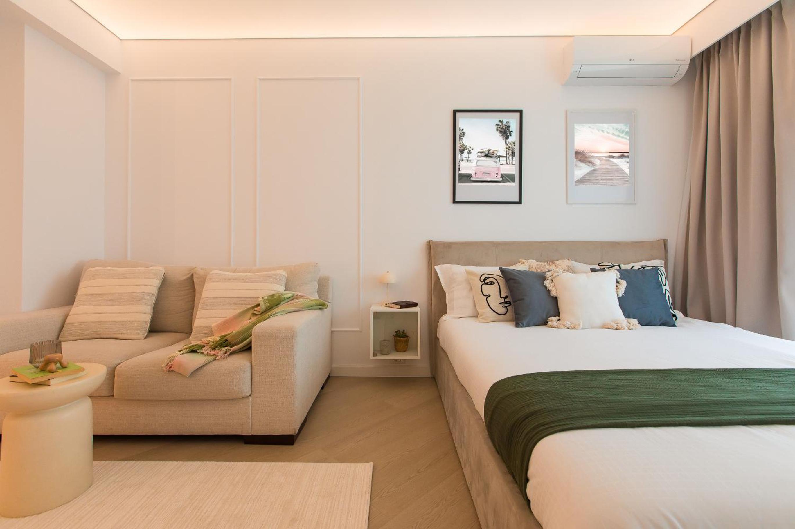 Cortina North - Skyline Studio with City Views