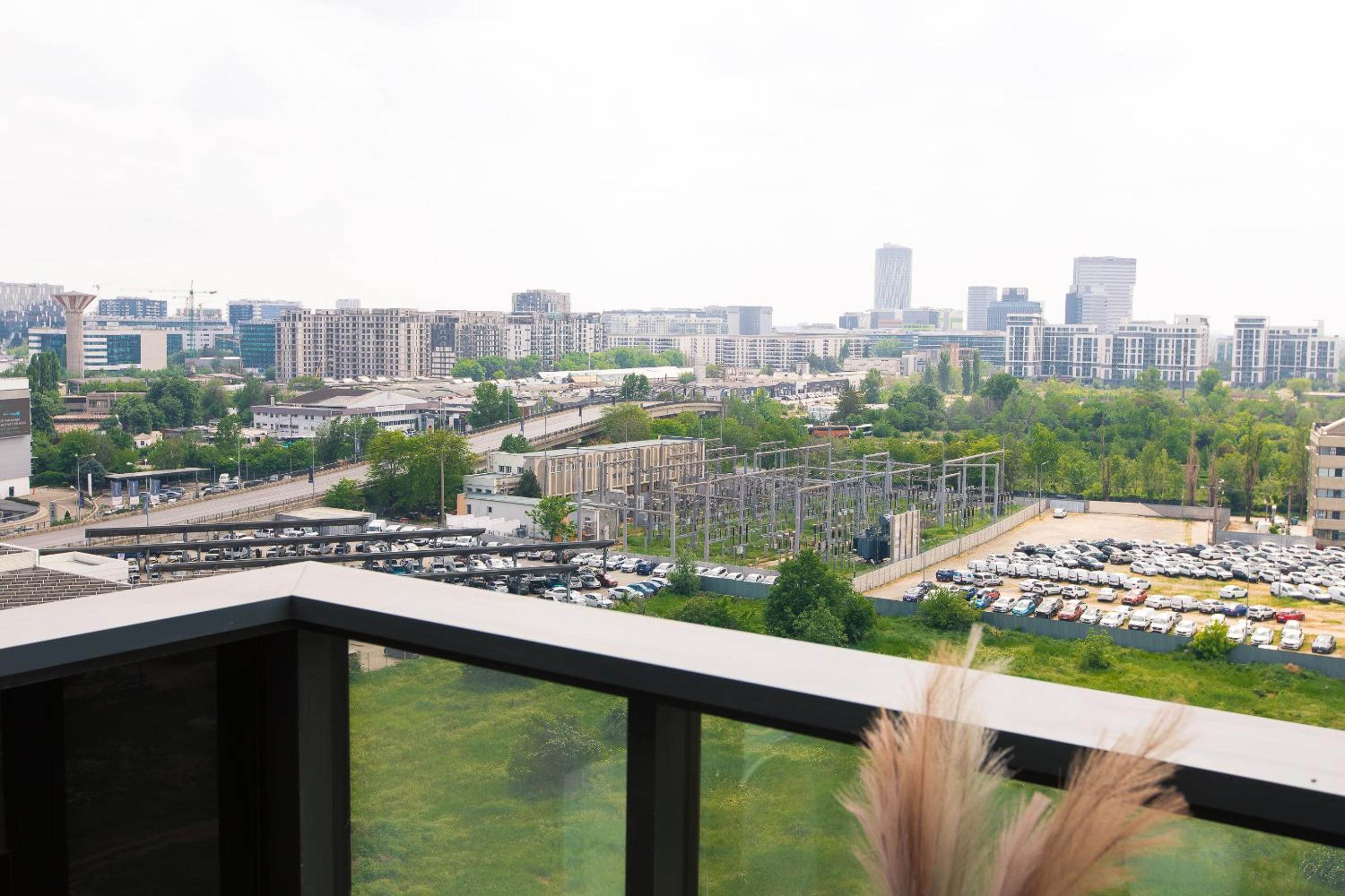 Cortina North - Skyline Studio with City Views