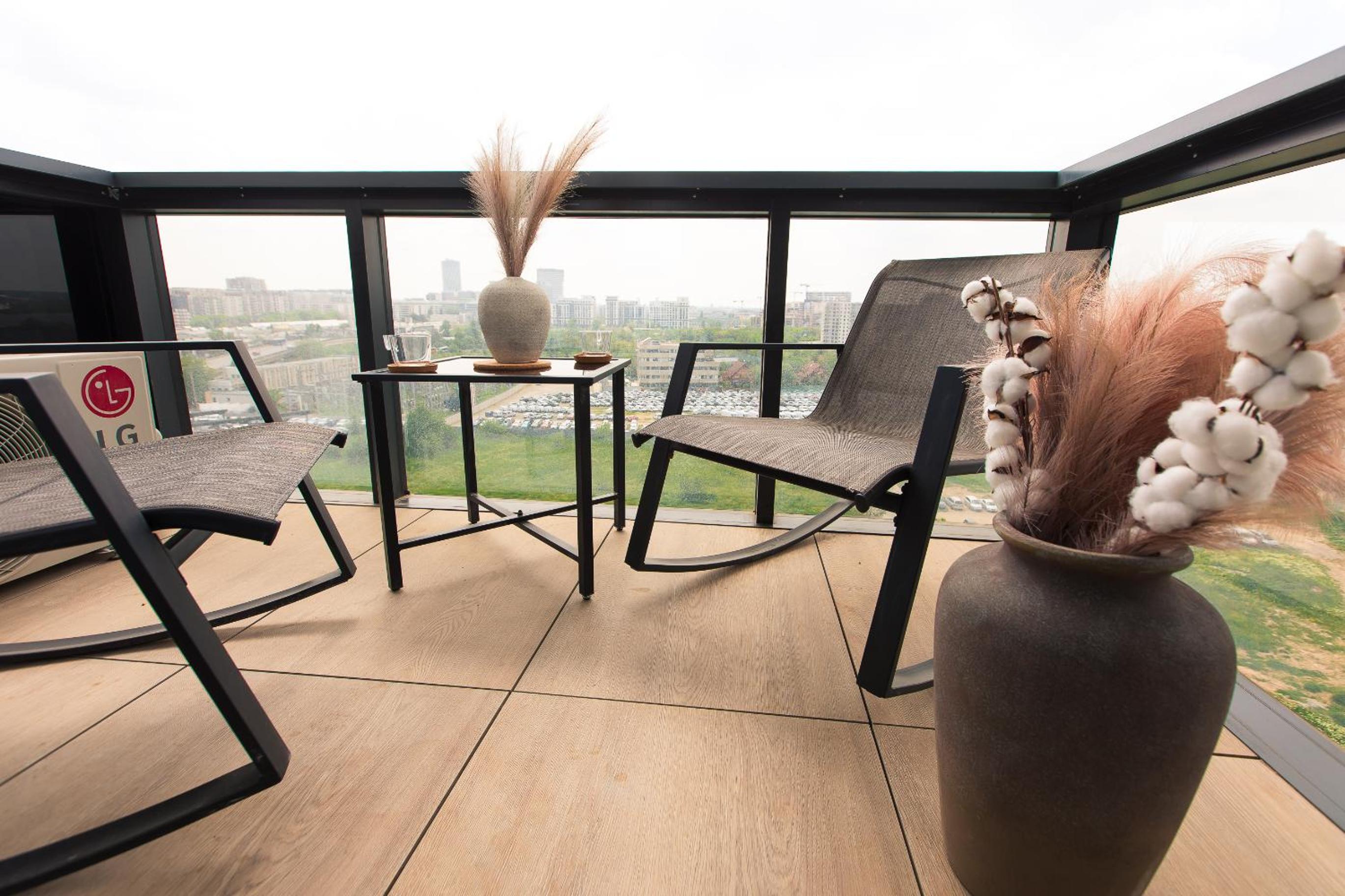 Cortina North - Skyline Studio with City Views