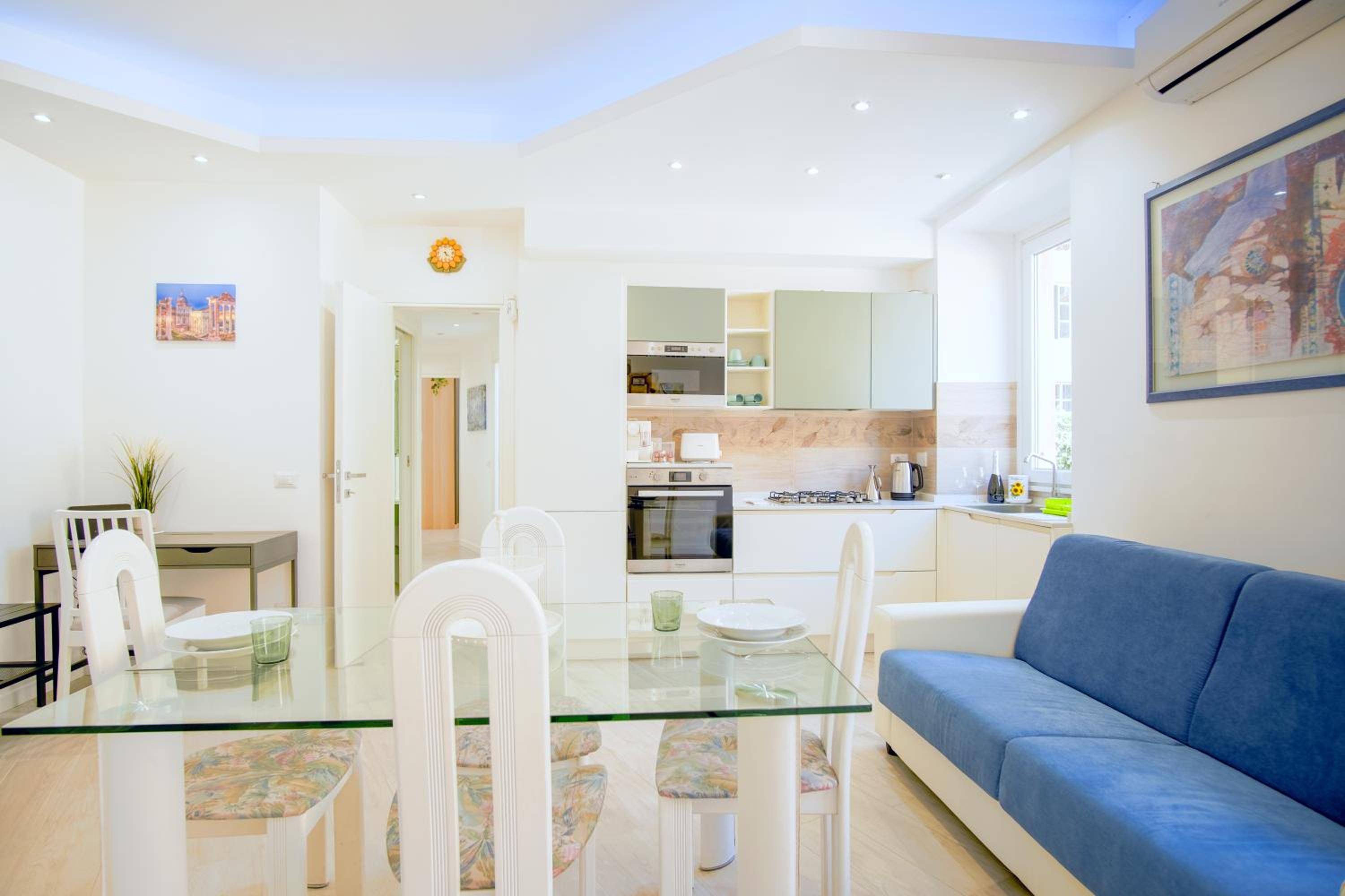 Elegantis Doris Suite Apartment - One Minute Walk to Vatican Museums