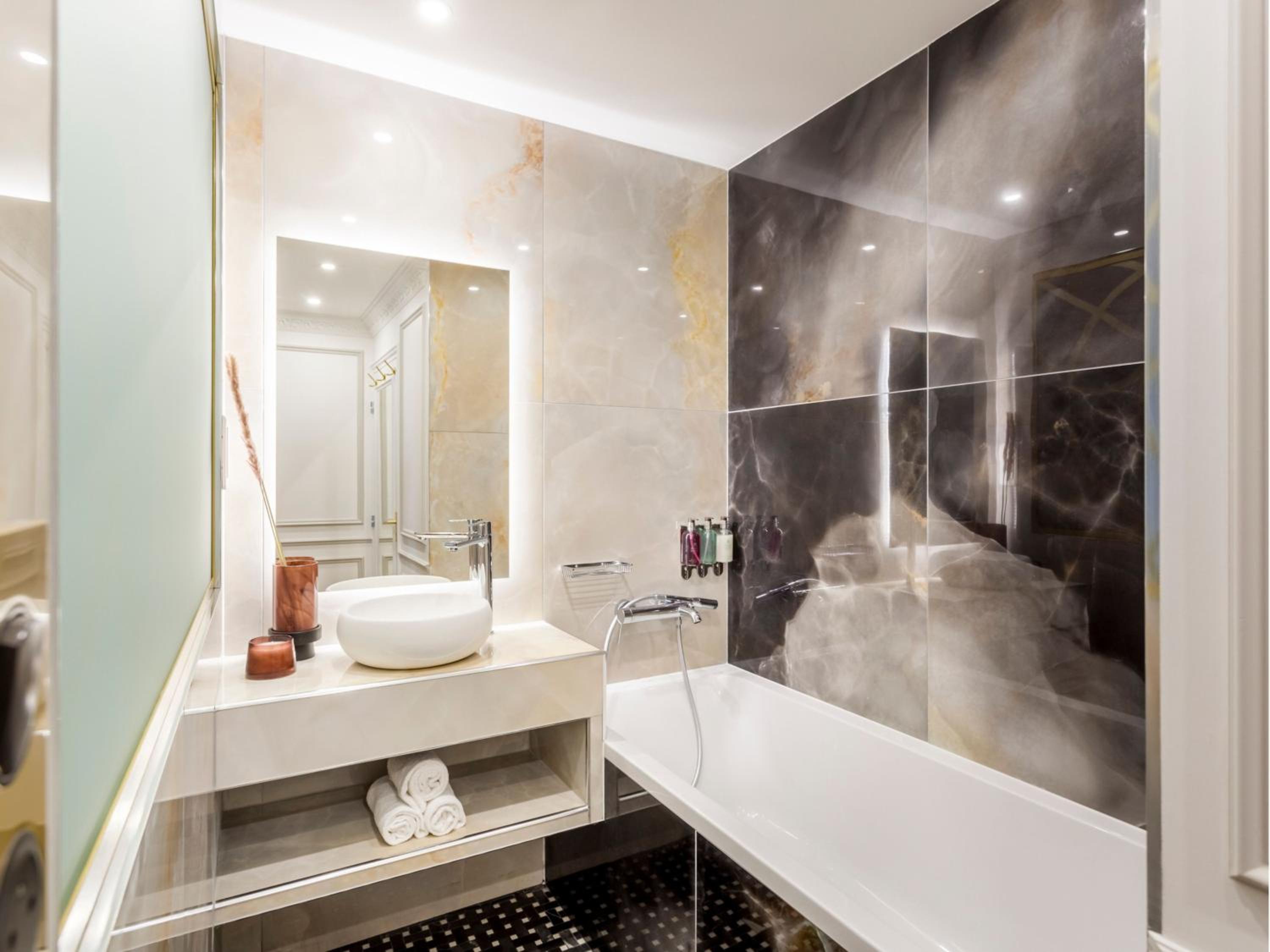 Merveil - Luxury Suite - Champs Elysees -St George