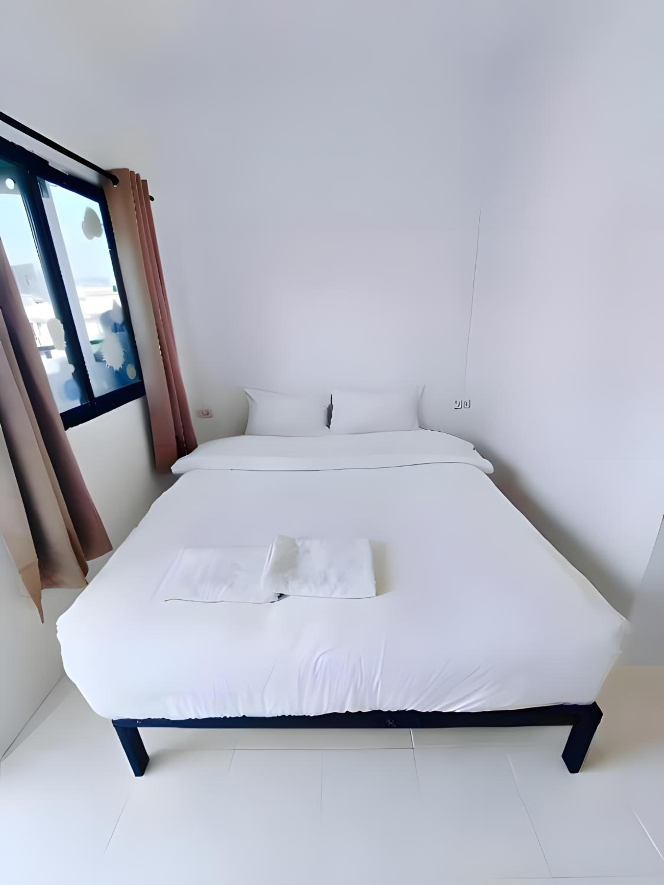 xx BAO Patong Beach Phuket - เบา ป่าตองบีช