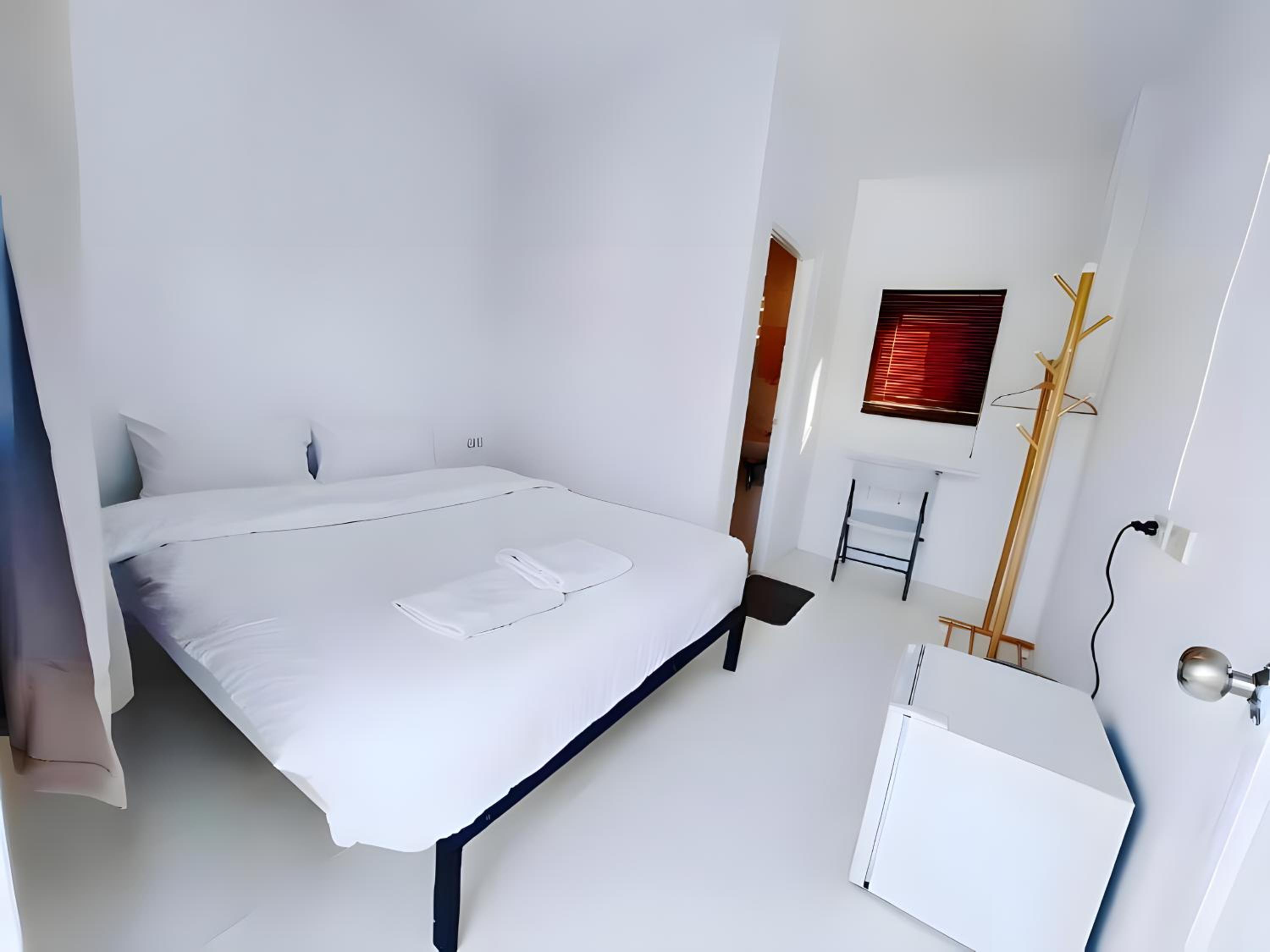 xx BAO Patong Beach Phuket - เบา ป่าตองบีช