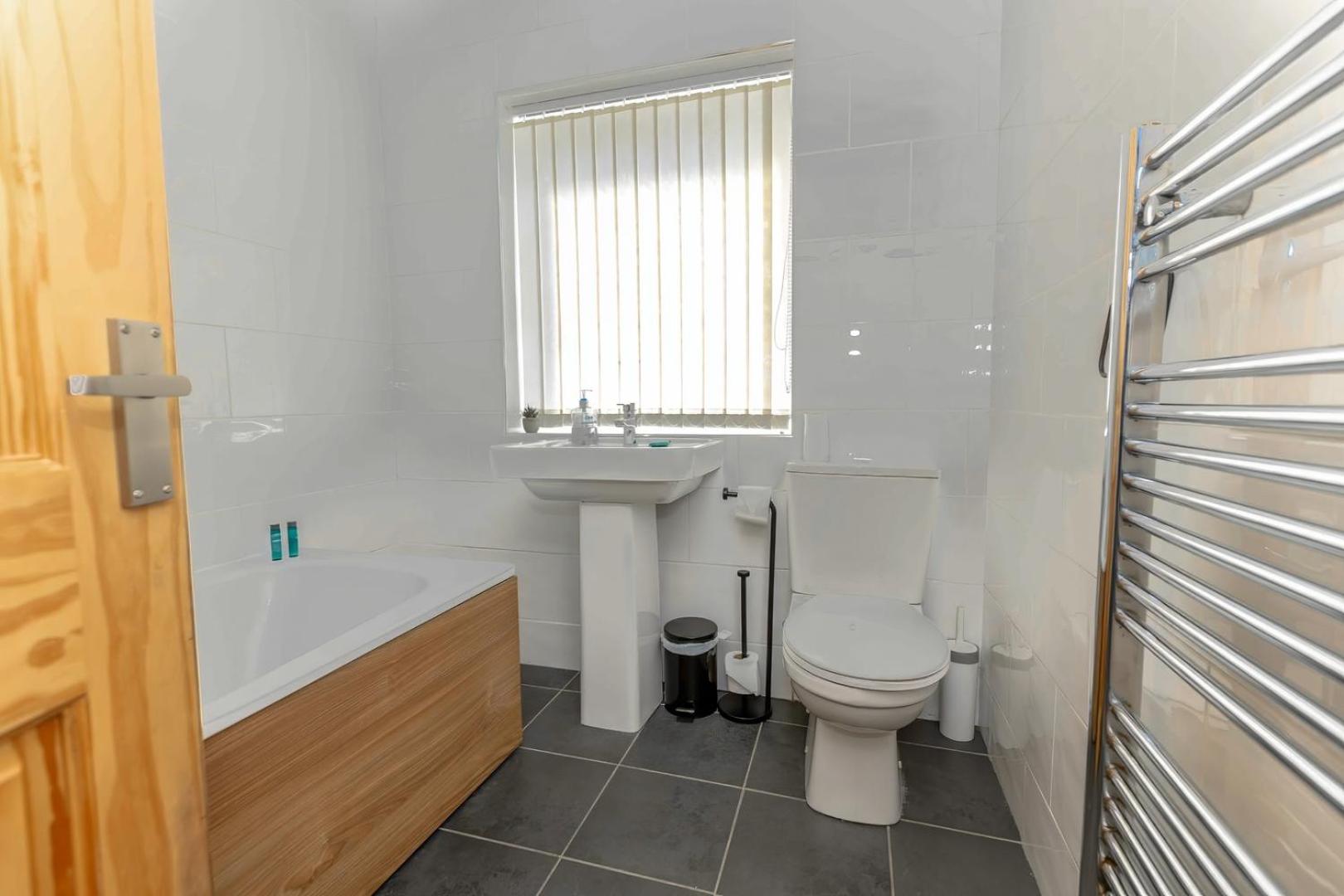 Family friendly Filton home with parking and WiFi