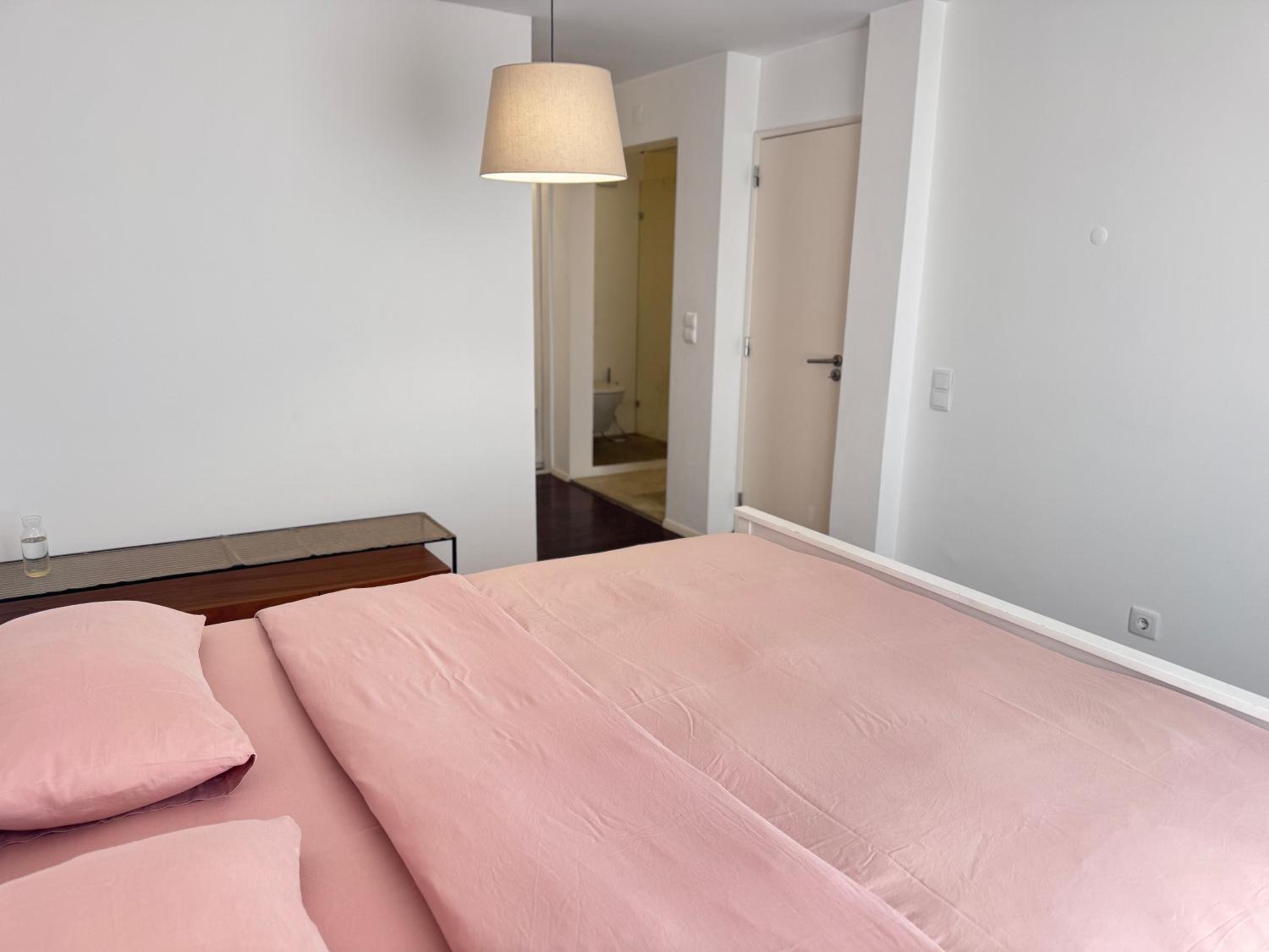 Luxury 4 bedroom with 3 bathroom Cascais Lisbon walking distance to beach