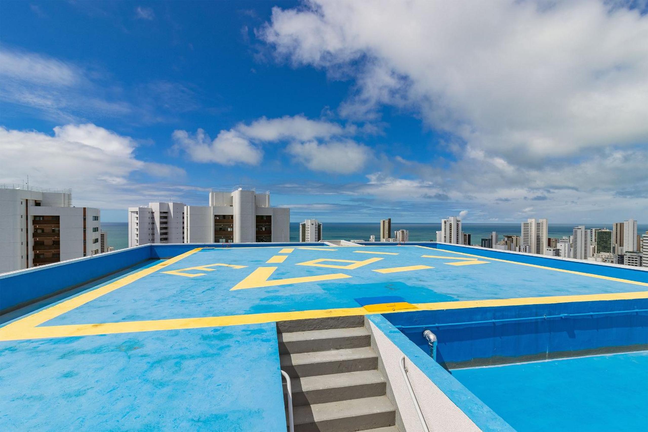Beach Class Boa Viagem #2401 - Apt by Carpediem