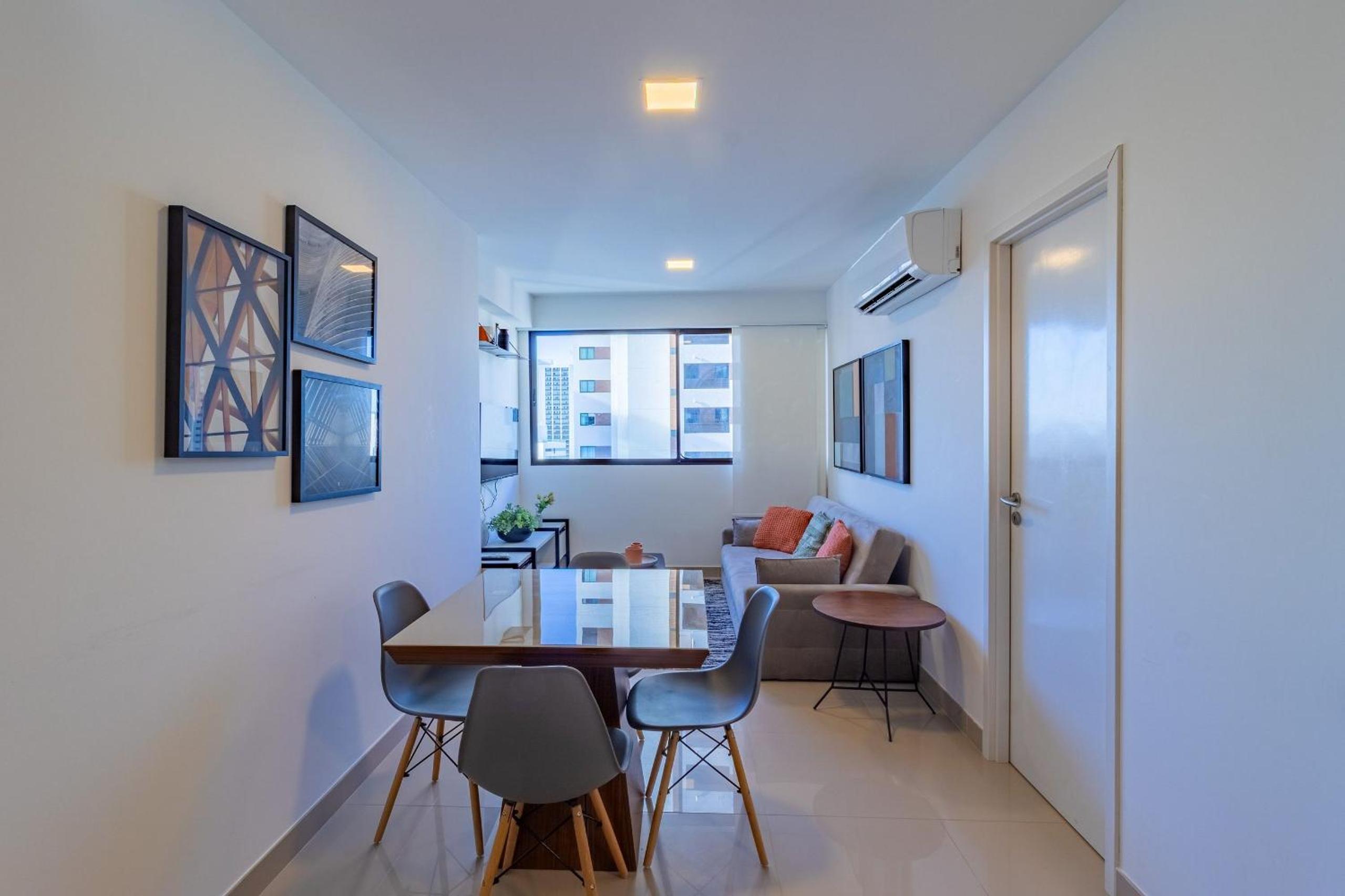 Beach Class Boa Viagem #2401 - Apt by Carpediem