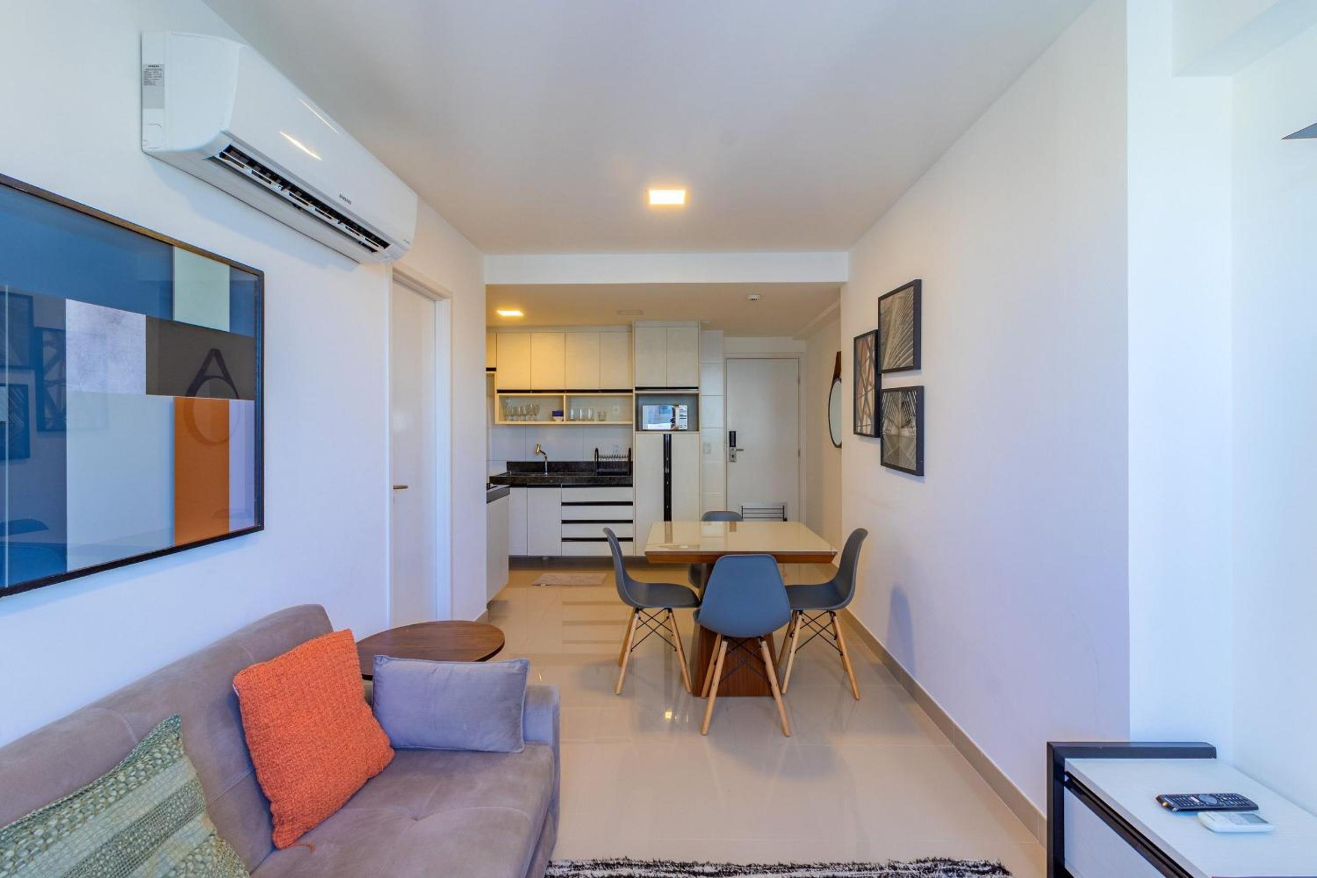 Beach Class Boa Viagem #2401 - Apt by Carpediem