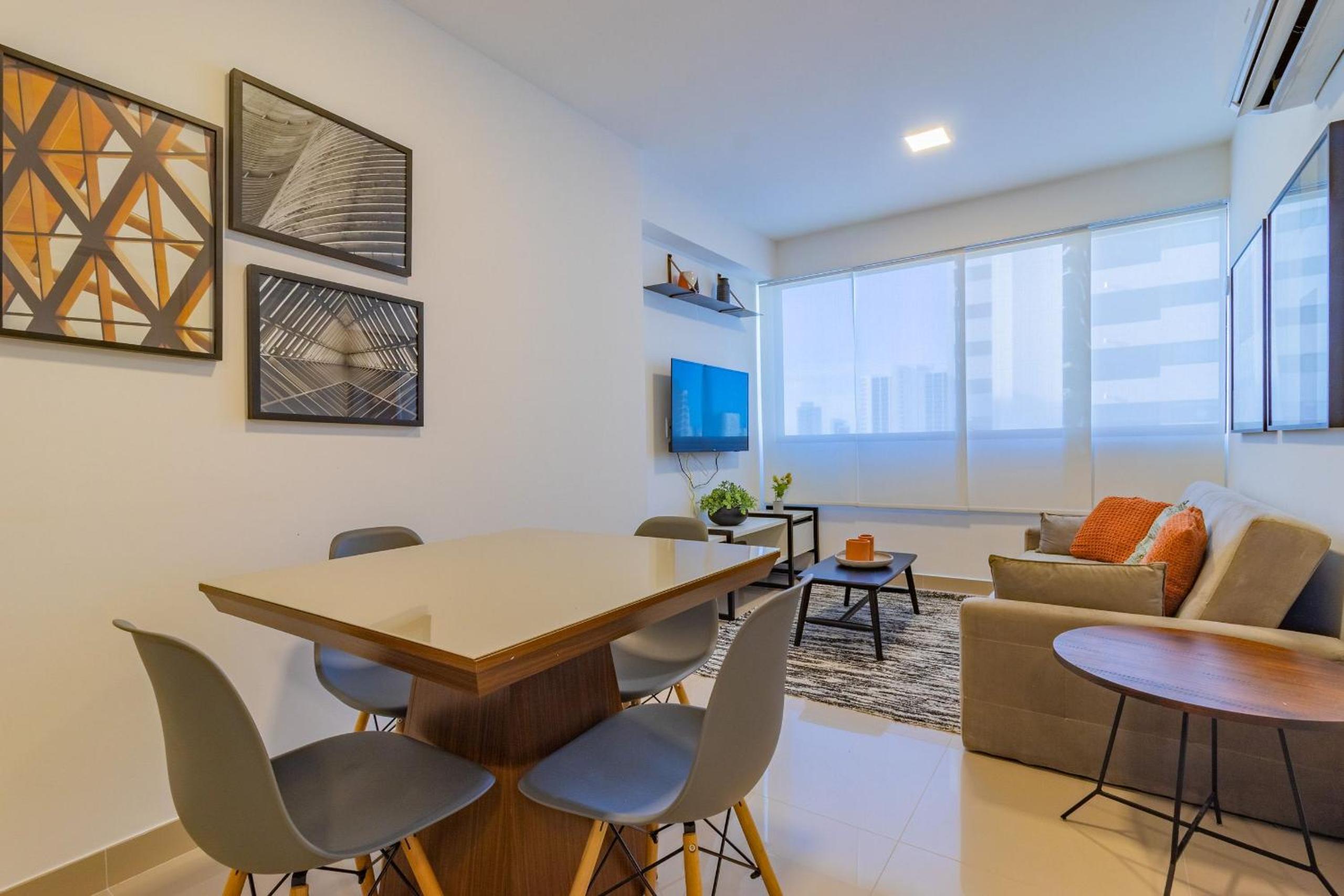 Beach Class Boa Viagem #2401 - Apt by Carpediem