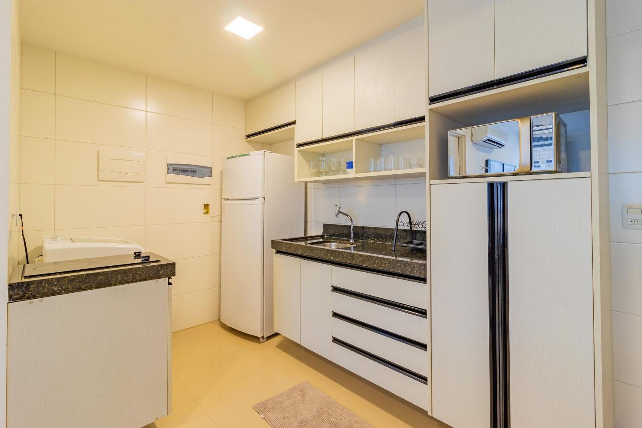 Beach Class Boa Viagem #2401 - Apt by Carpediem