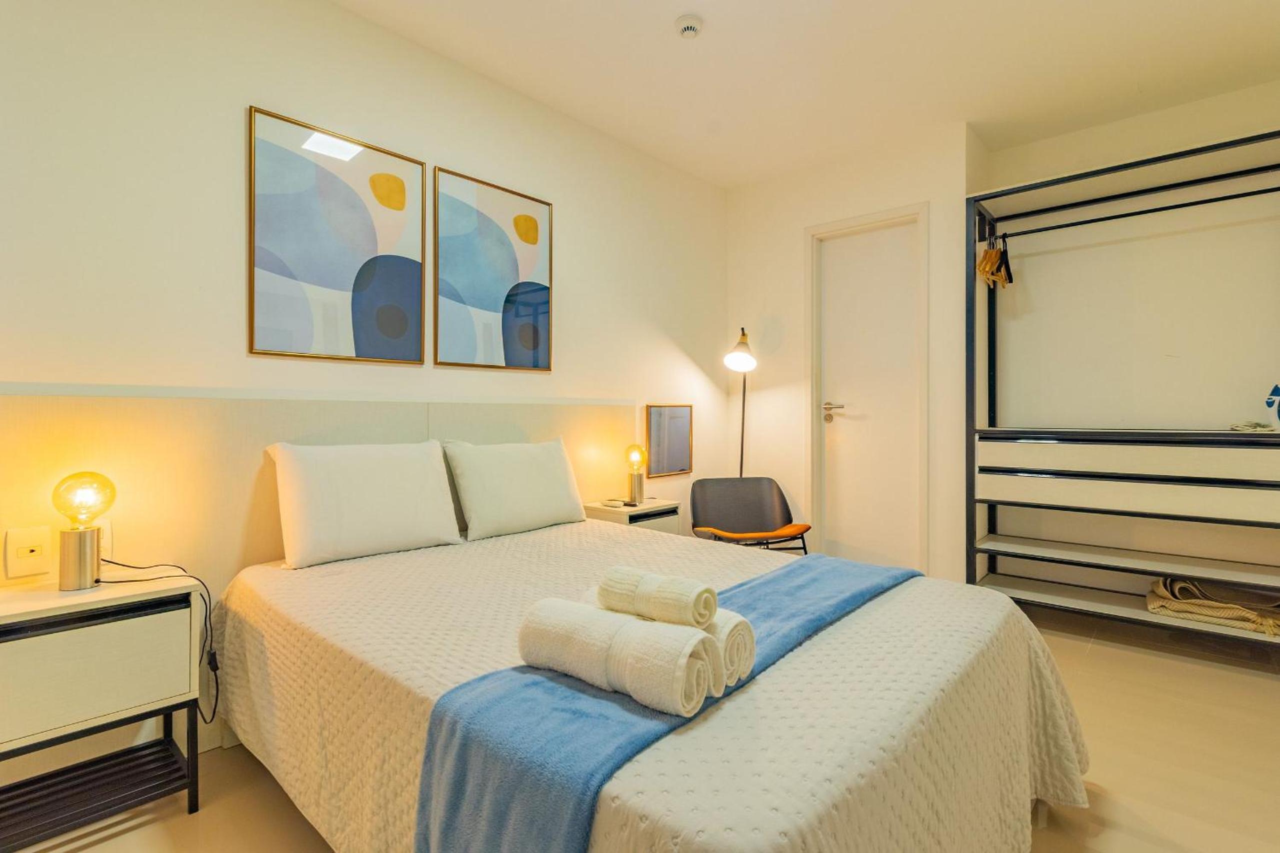 Beach Class Boa Viagem #2401 - Apt by Carpediem