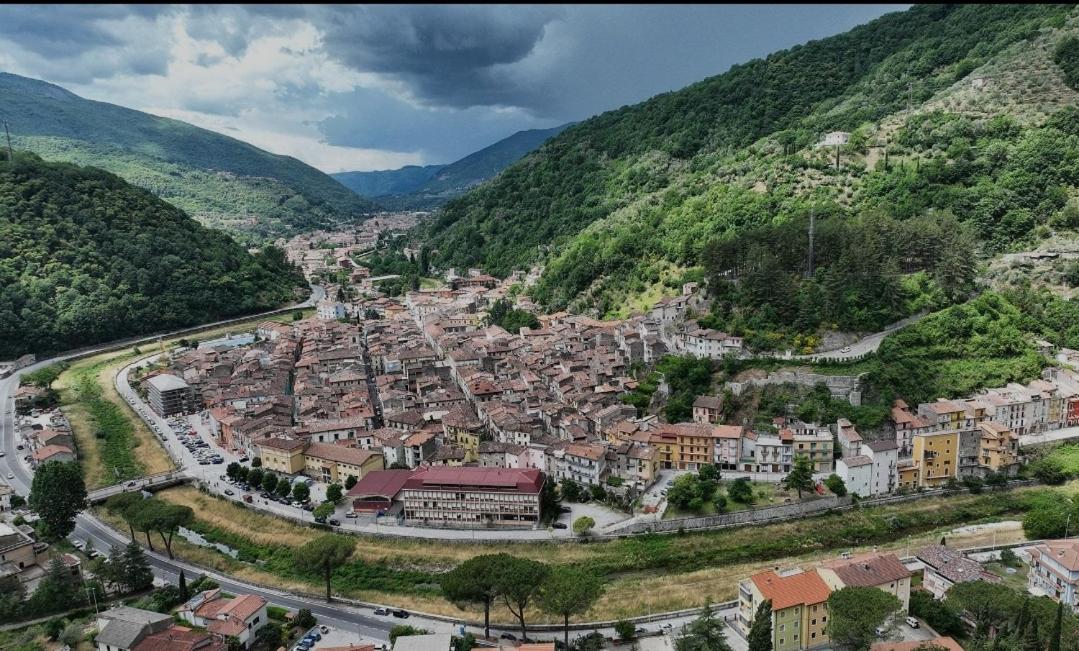 Da Caterina alla piccola cascata
