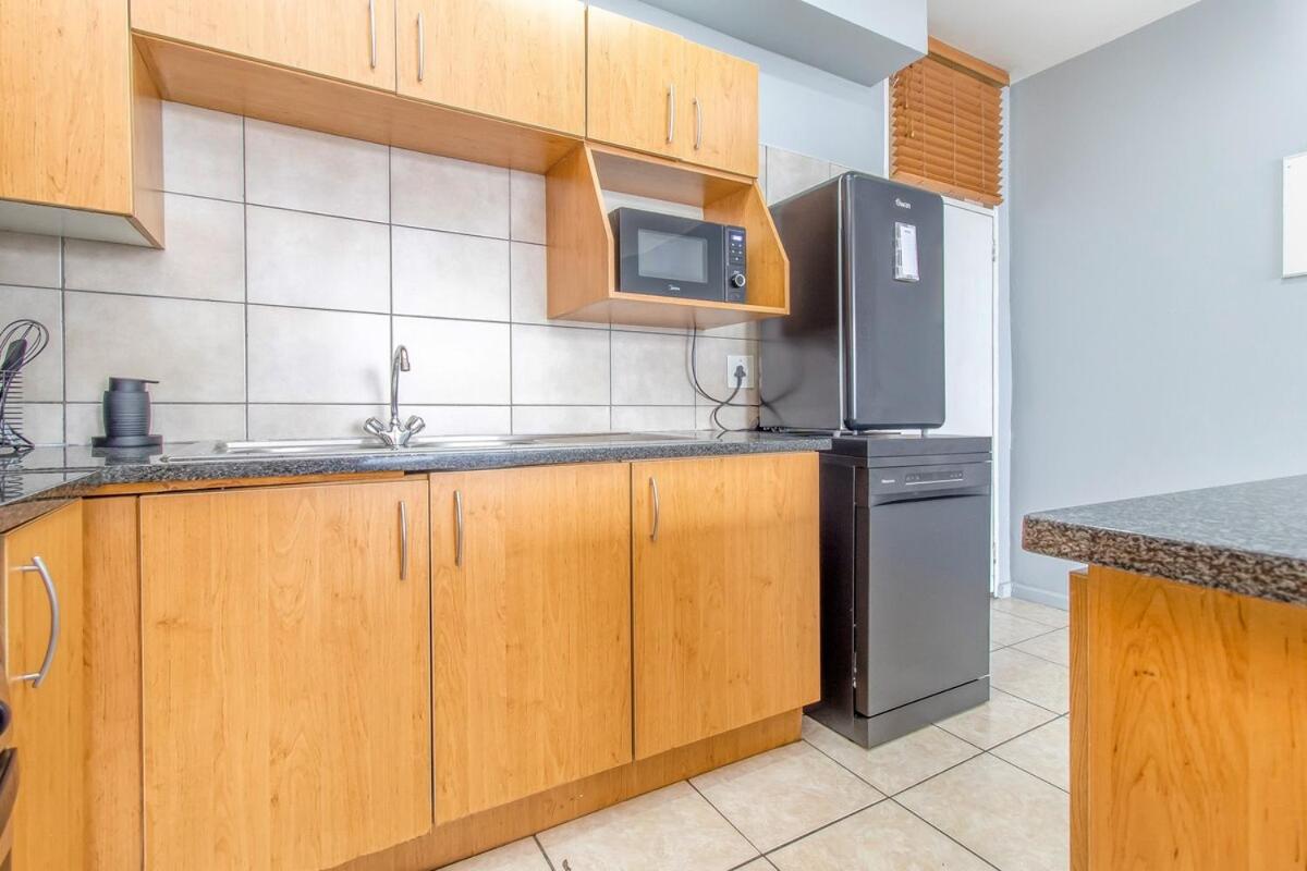 Skyline Hideout XL King Bed FREE Parking Views
