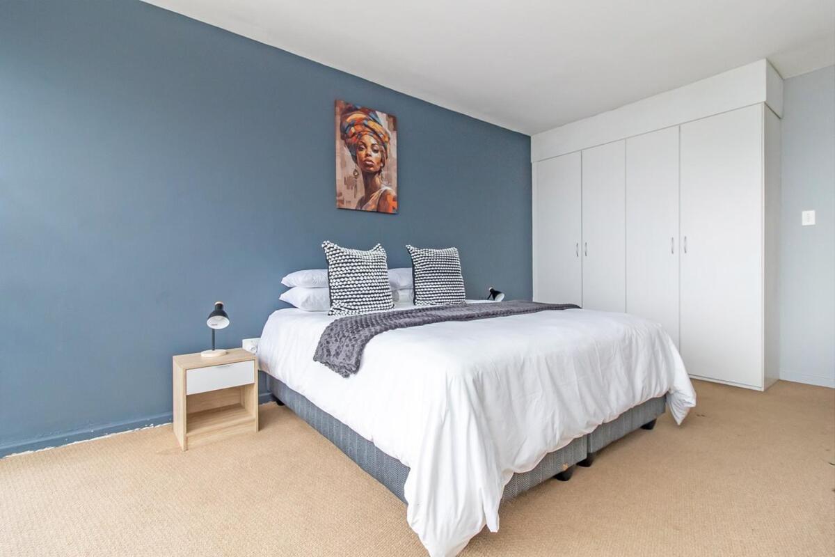 Skyline Hideout XL King Bed FREE Parking Views