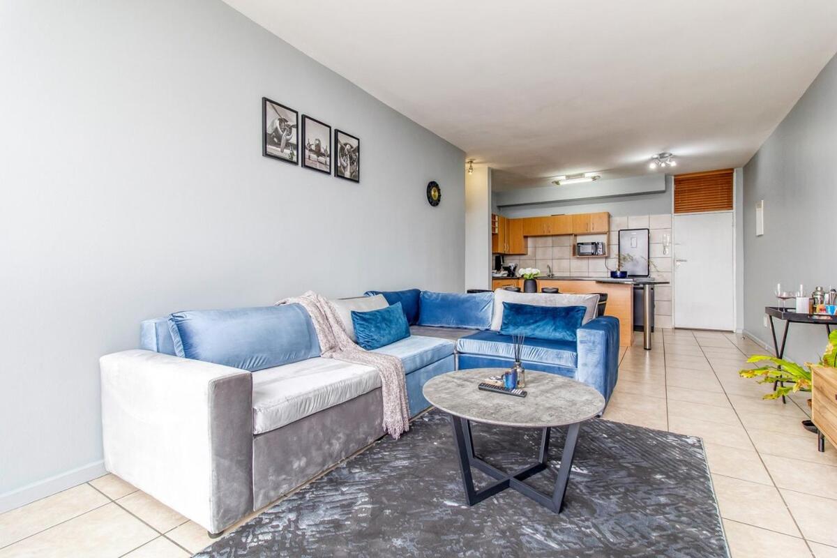 Skyline Hideout XL King Bed FREE Parking Views
