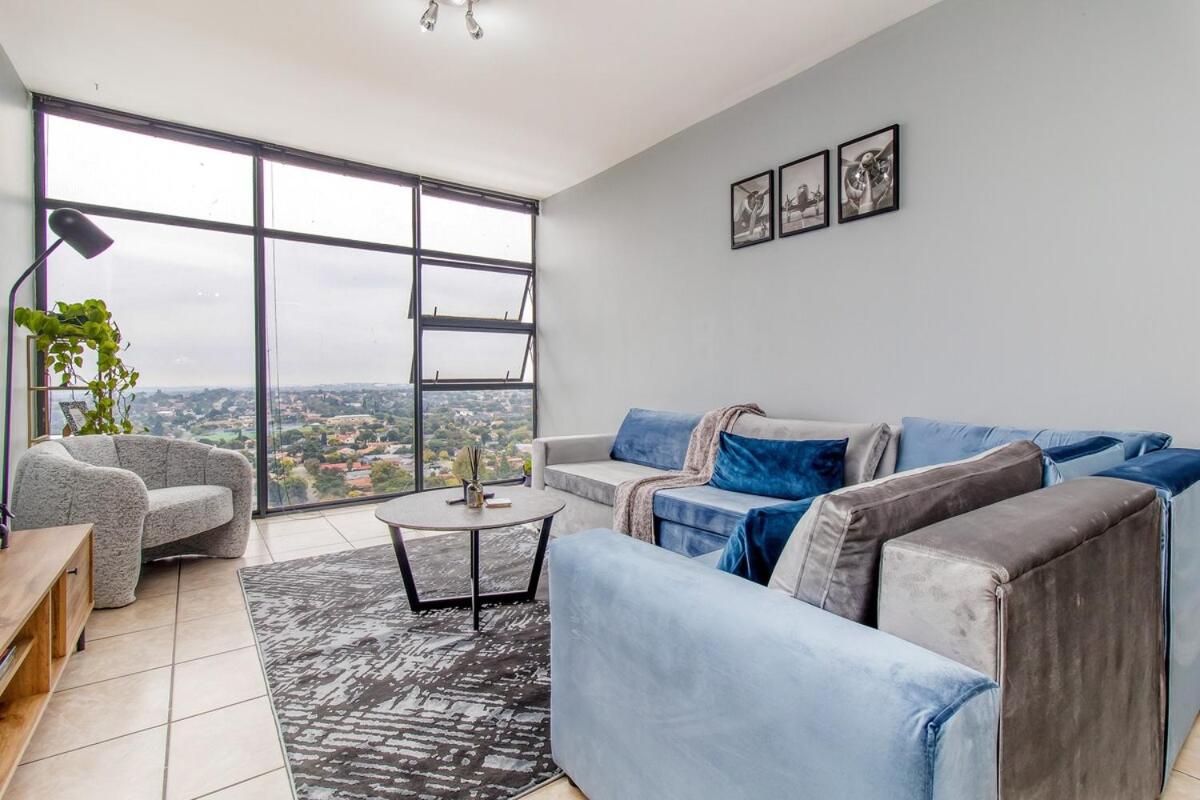 Skyline Hideout XL King Bed FREE Parking Views