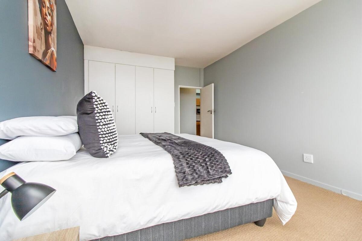 Skyline Hideout XL King Bed FREE Parking Views