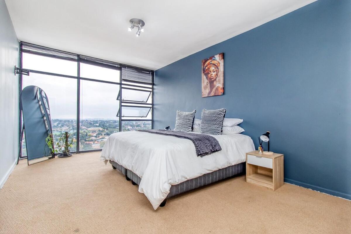 Skyline Hideout XL King Bed FREE Parking Views