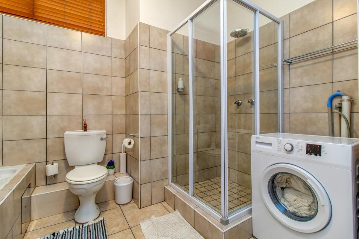 Skyline Hideout XL King Bed FREE Parking Views